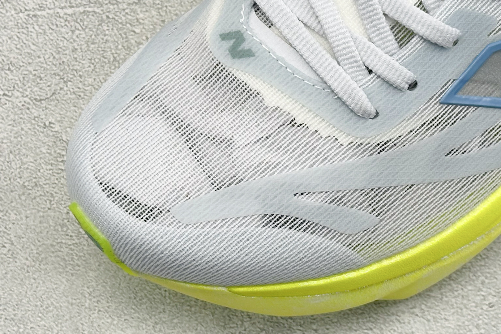 New Balance FuelCell系列 超轻量化低帮休闲运动慢跑鞋 MFCXBL6 New Balance FuelCell系列 超轻量化低帮休闲运动慢跑鞋 MFCXBL6
