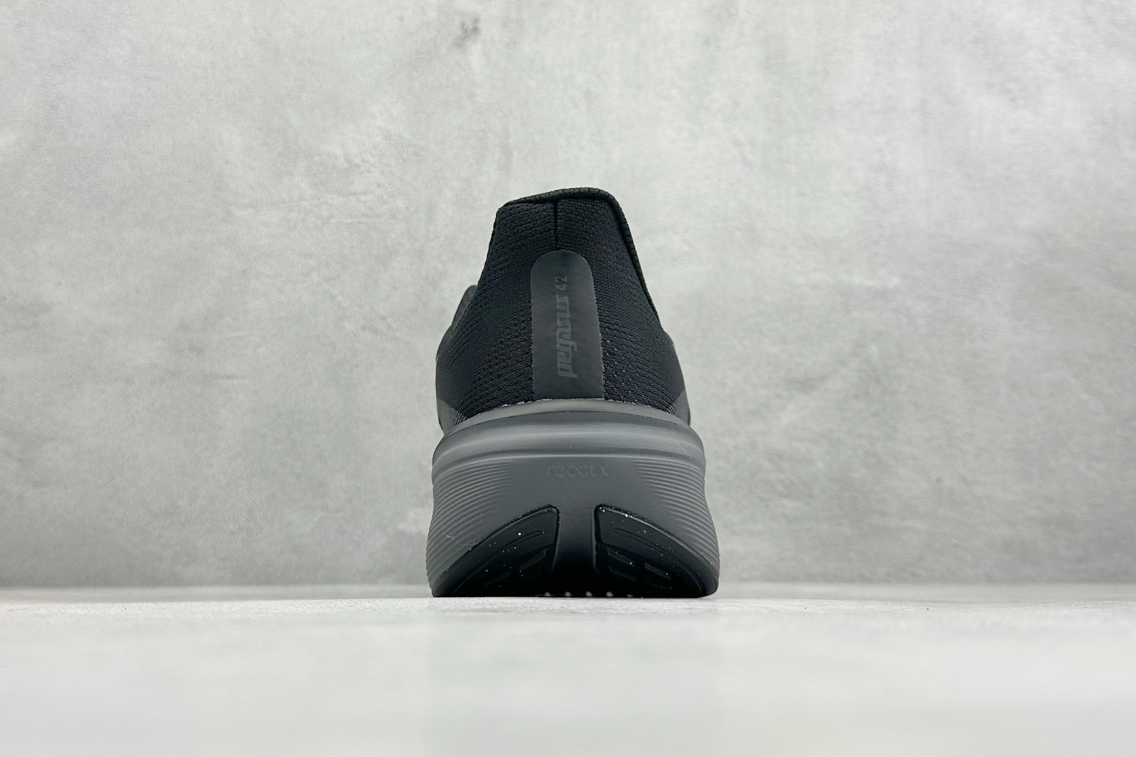 NK Air Zoom Pegasus 42代 耐磨防滑运动跑步鞋 IB1873-001 NK Air Zoom Pegasus 42代 耐磨防滑运动跑步鞋 IB1873-001