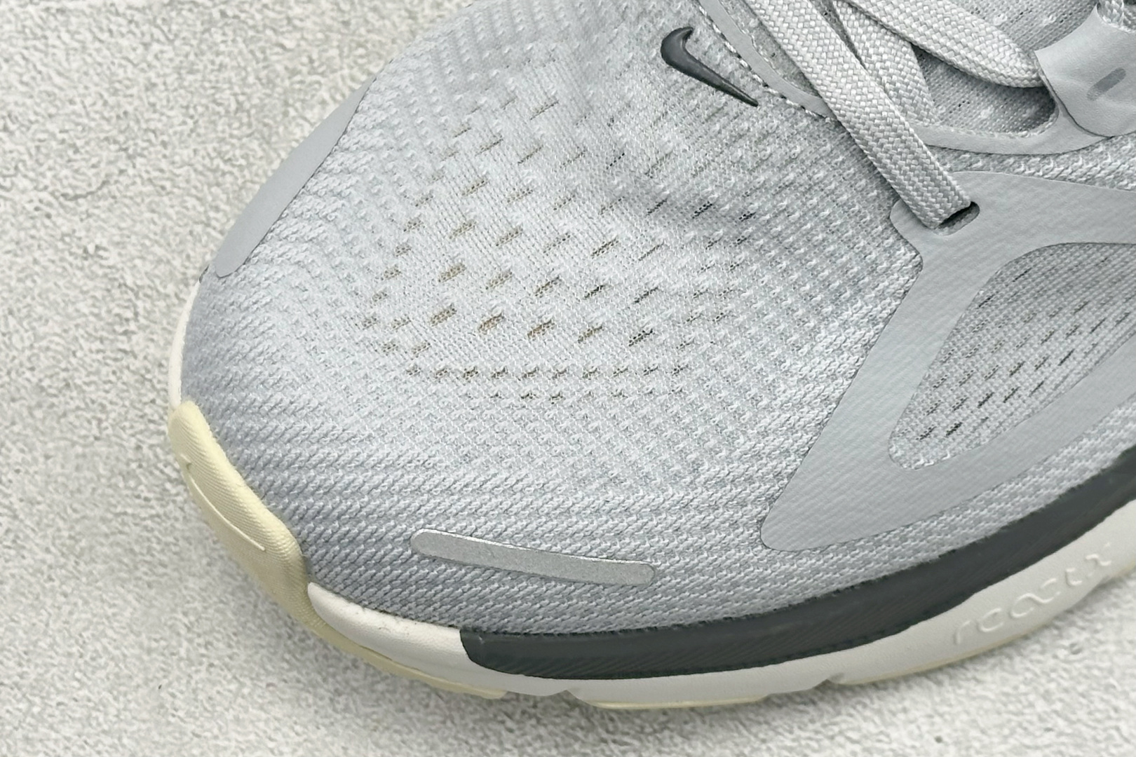 NIKE STRUCTURE PLUS 耐克 舒适减震防滑 低帮跑步鞋 HQ3048-002 NIKE STRUCTURE PLUS 耐克 舒适减震防滑 低帮跑步鞋 HQ3048-002