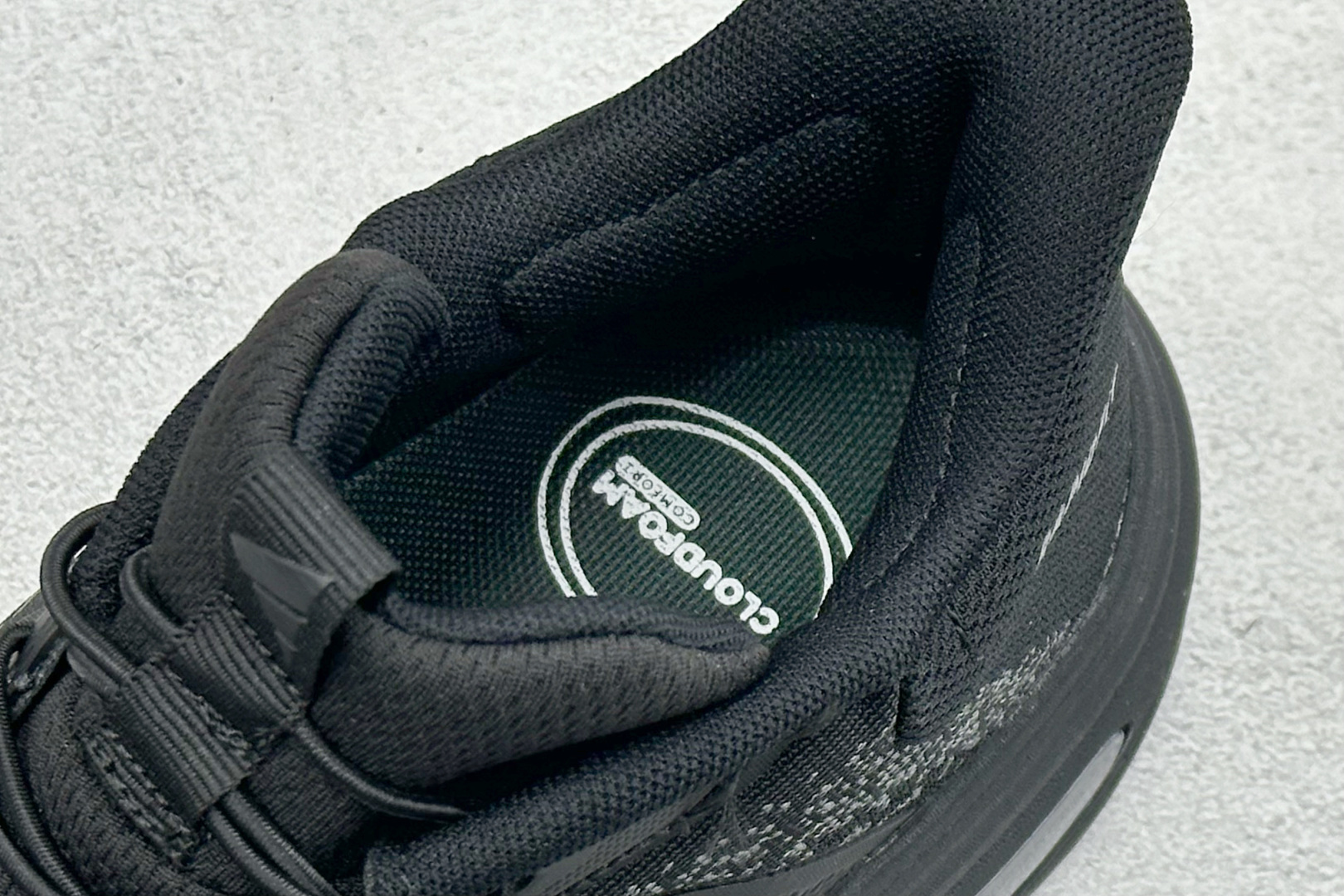 Adidas Cloudfoam CUXXION RAPIDFIT 舒适柔软 耐磨支撑 生活休闲鞋 HP3428 Adidas Cloudfoam CUXXION RAPIDFIT 舒适柔软 耐磨支撑 生活休闲鞋 HP3428