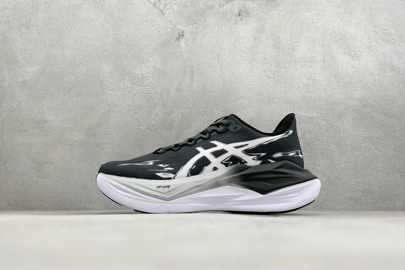 Asics SuperBlast 3 轻量回弹舒适透气支撑跑步鞋 103A168-206 Asics SuperBlast 3 轻量回弹舒适透气支撑跑步鞋 103A168-206