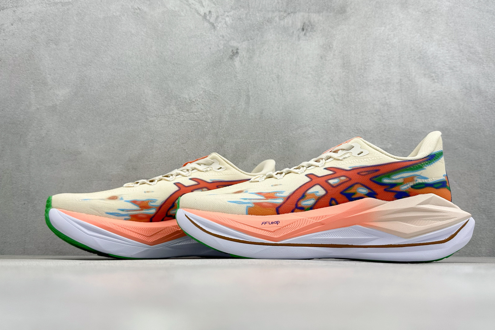 Asics SuperBlast 3 轻量回弹舒适透气支撑跑步鞋 1013A188-003 Asics SuperBlast 3 轻量回弹舒适透气支撑跑步鞋 1013A188-003