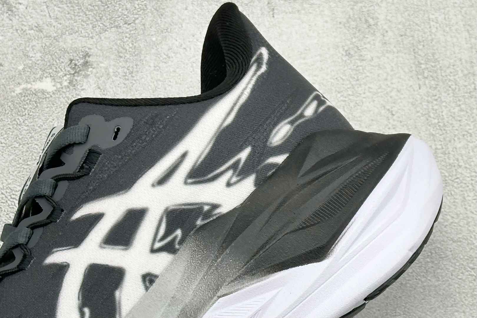 Asics SuperBlast 3 轻量回弹舒适透气支撑跑步鞋 103A168-206 Asics SuperBlast 3 轻量回弹舒适透气支撑跑步鞋 103A168-206