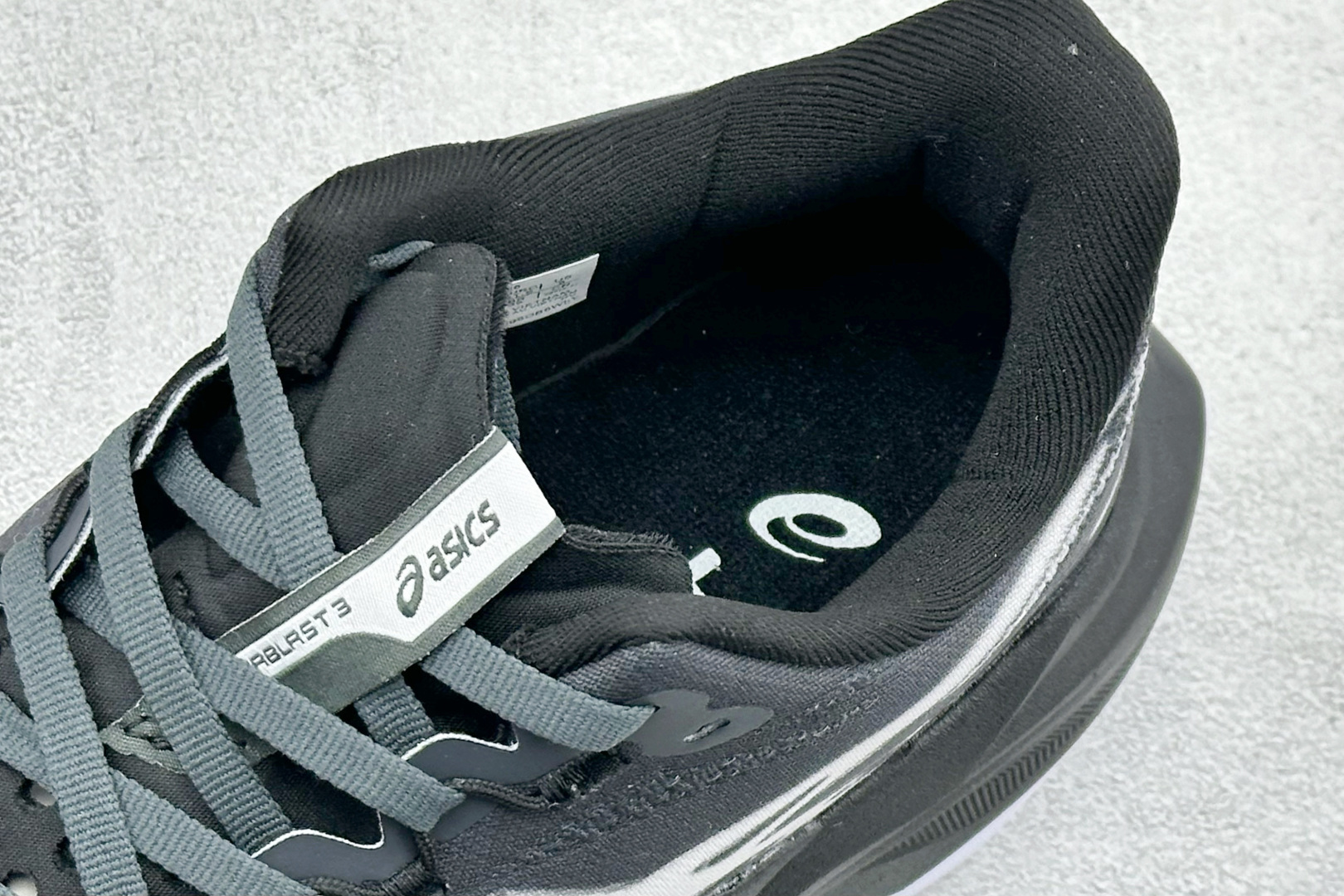 Asics SuperBlast 3 轻量回弹舒适透气支撑跑步鞋 103A168-206 Asics SuperBlast 3 轻量回弹舒适透气支撑跑步鞋 103A168-206