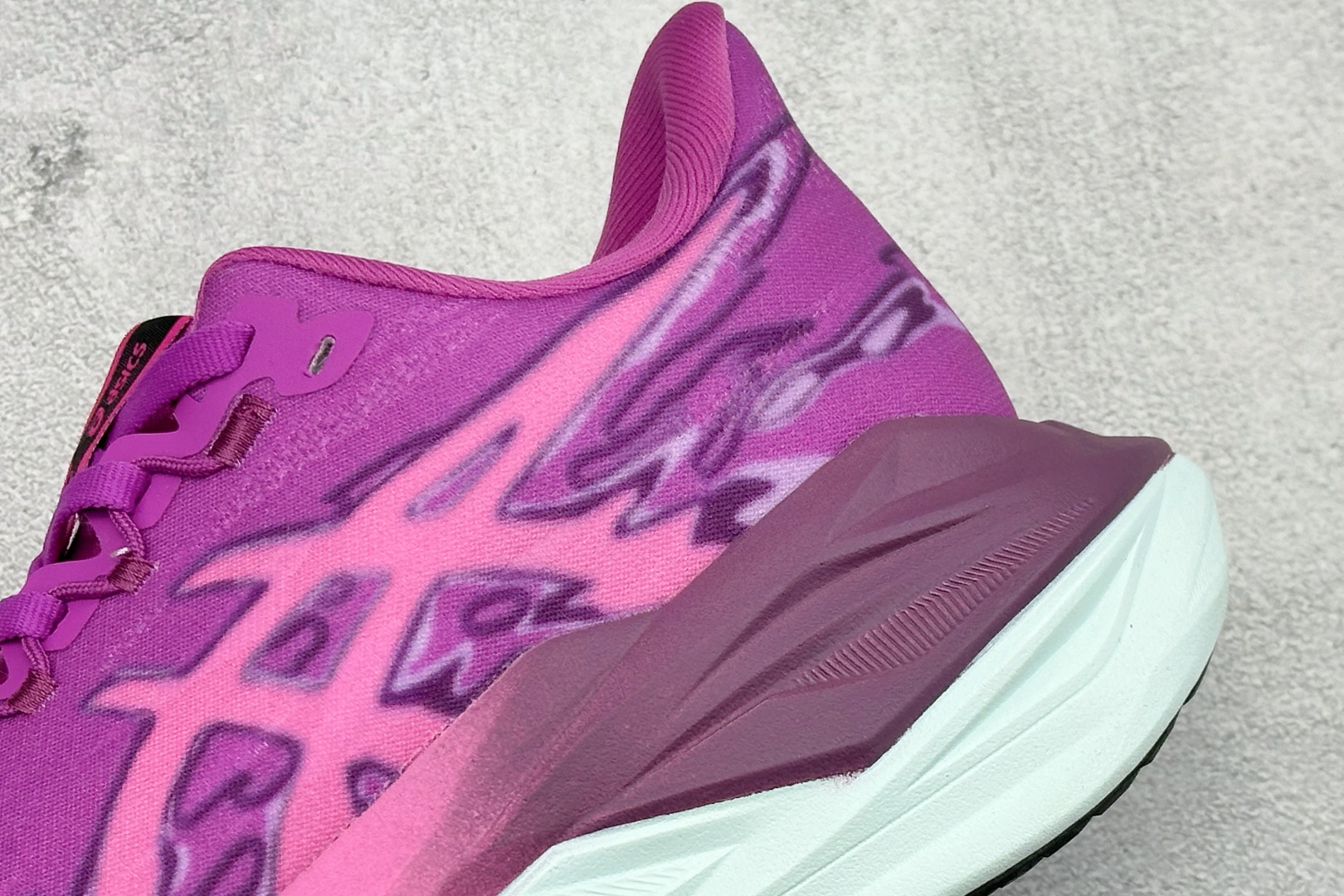 Asics SuperBlast 3 轻量回弹舒适透气支撑跑步鞋 103A186-209 Asics SuperBlast 3 轻量回弹舒适透气支撑跑步鞋 103A186-209
