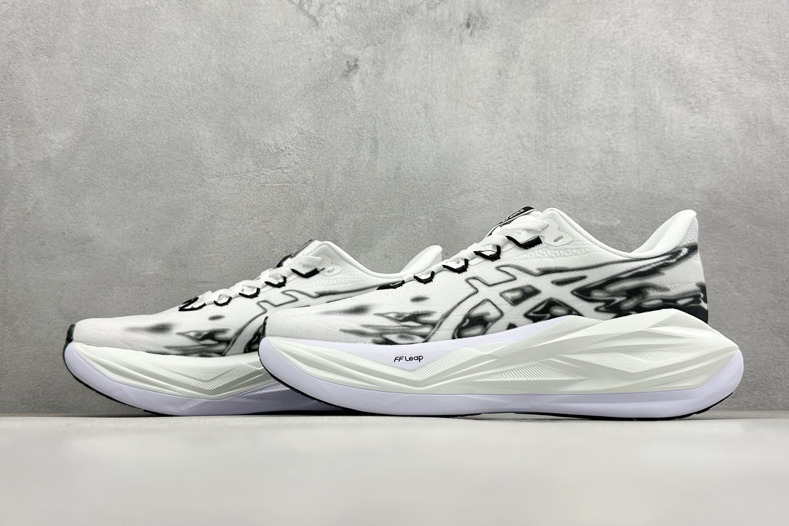 Asics SuperBlast 3 轻量回弹舒适透气支撑跑步鞋 1013A177-002