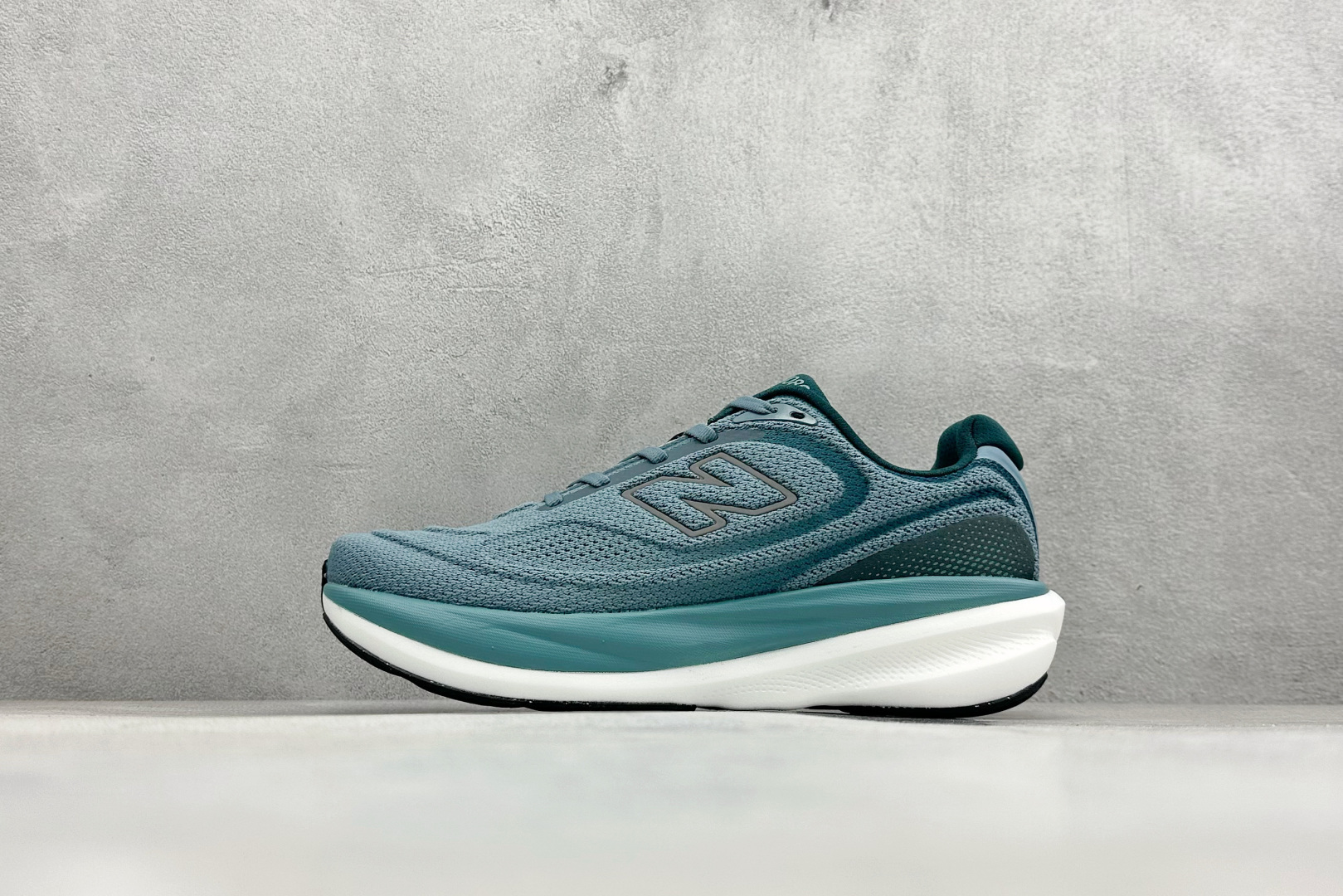 NEW BALANCE 1080 缓震运动鞋NB透气休闲鞋 DETAIL INFO可靠的舒适性和高性能相结合 M10807RO NEW BALANCE 1080 缓震运动鞋NB透气休闲鞋 DETAIL INFO可靠的舒适性和高性能相结合 M10807RO