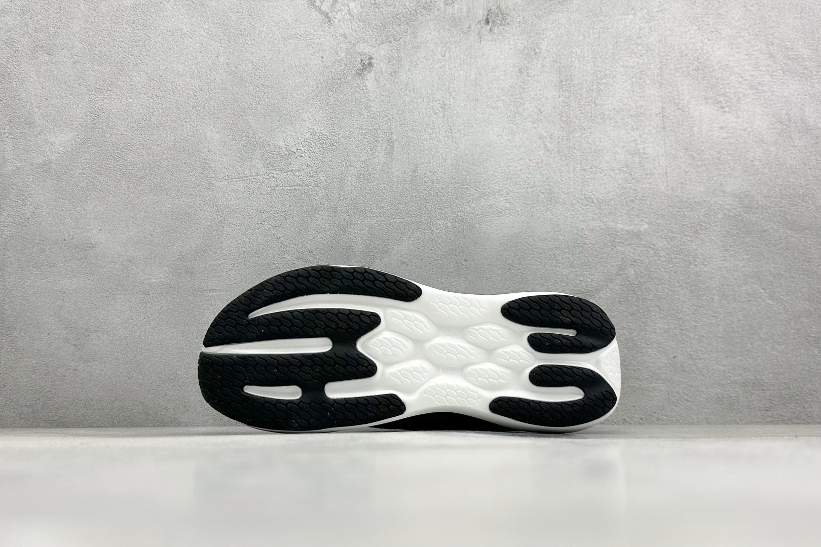 NEW BALANCE 1080 缓震运动鞋NB透气休闲鞋 DETAIL INFO可靠的舒适性和高性能相结合 M10807RO NEW BALANCE 1080 缓震运动鞋NB透气休闲鞋 DETAIL INFO可靠的舒适性和高性能相结合 M10807RO