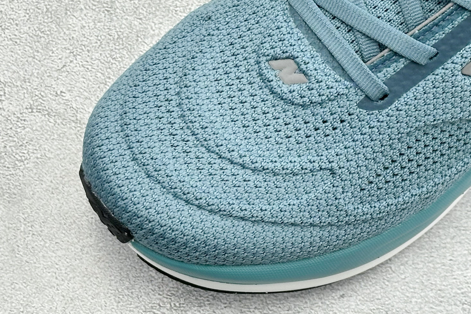 NEW BALANCE 1080 缓震运动鞋NB透气休闲鞋 DETAIL INFO可靠的舒适性和高性能相结合 M10807RO NEW BALANCE 1080 缓震运动鞋NB透气休闲鞋 DETAIL INFO可靠的舒适性和高性能相结合 M10807RO