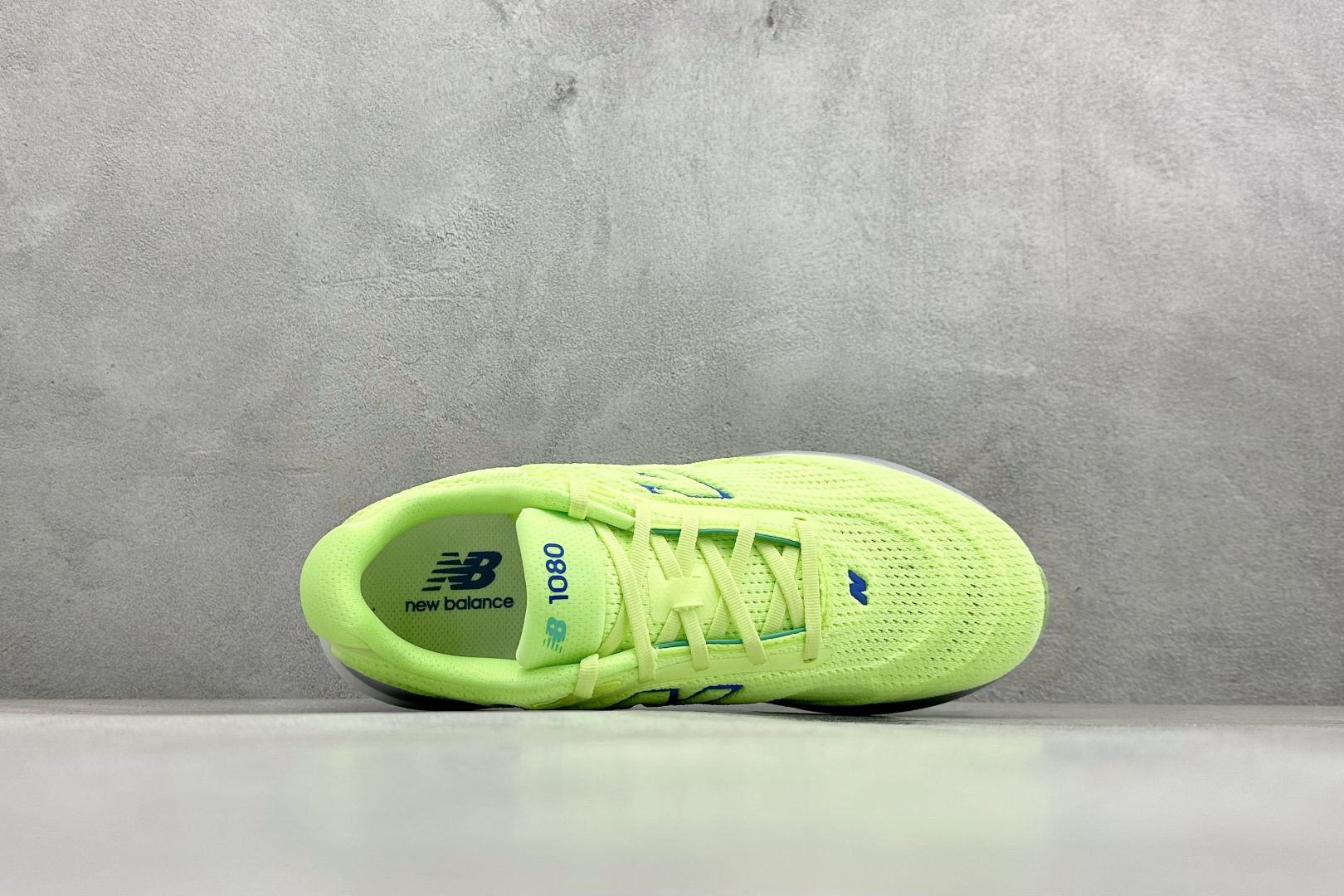 NEW BALANCE 1080 缓震运动鞋NB透气休闲鞋 DETAIL INFO可靠的舒适性和高性能相结合 M10802HR NEW BALANCE 1080 缓震运动鞋NB透气休闲鞋 DETAIL INFO可靠的舒适性和高性能相结合 M10802HR