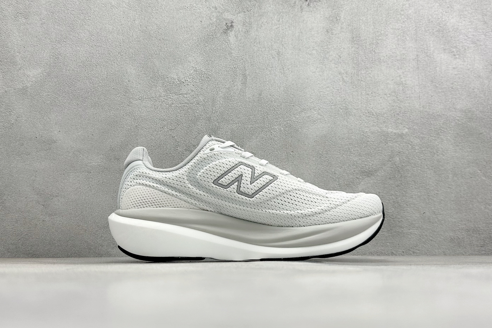 220 NEW BALANCE 1080 缓震运动鞋NB透气休闲鞋 DETAIL INFO可靠的舒适性和高性能相结合 M10807E3