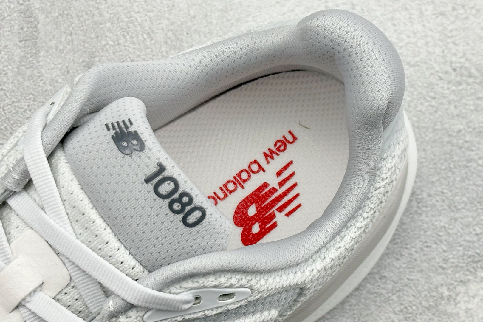 220 NEW BALANCE 1080 缓震运动鞋NB透气休闲鞋 DETAIL INFO可靠的舒适性和高性能相结合 M10807E3