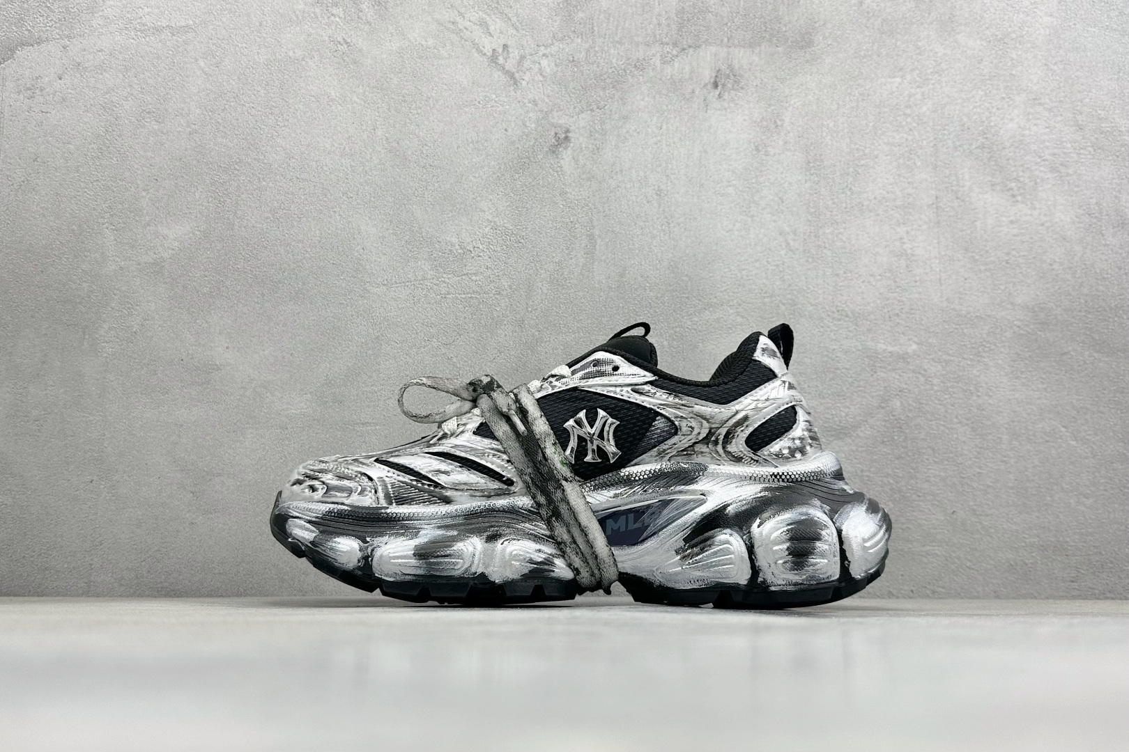 MLB NY 印花网红老爹跑鞋 手工定定制涂鸦恶作剧