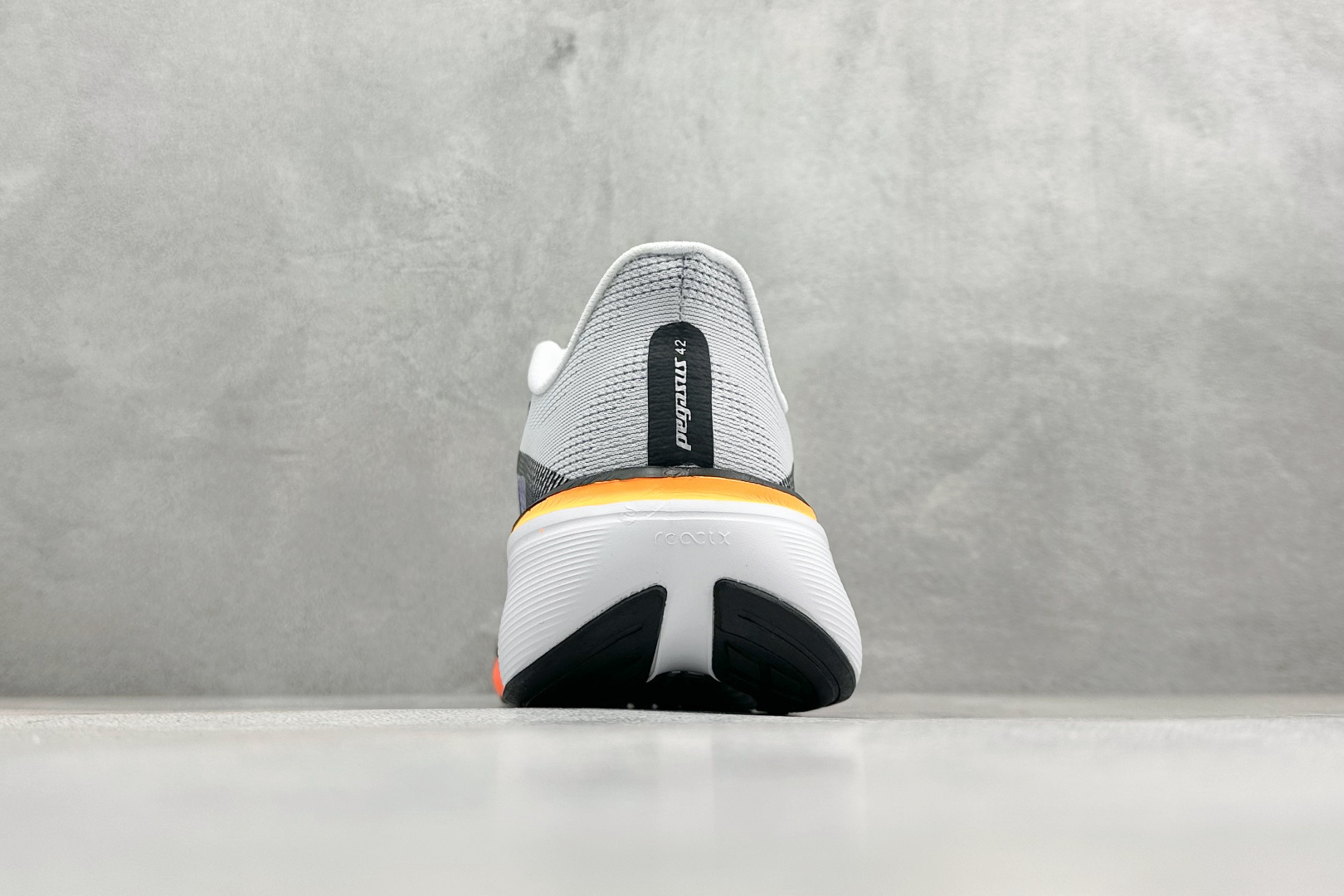 NK Air Zoom Pegasus 42代 耐磨防滑运动跑步鞋 IB1873-102 NK Air Zoom Pegasus 42代 耐磨防滑运动跑步鞋 IB1873-102