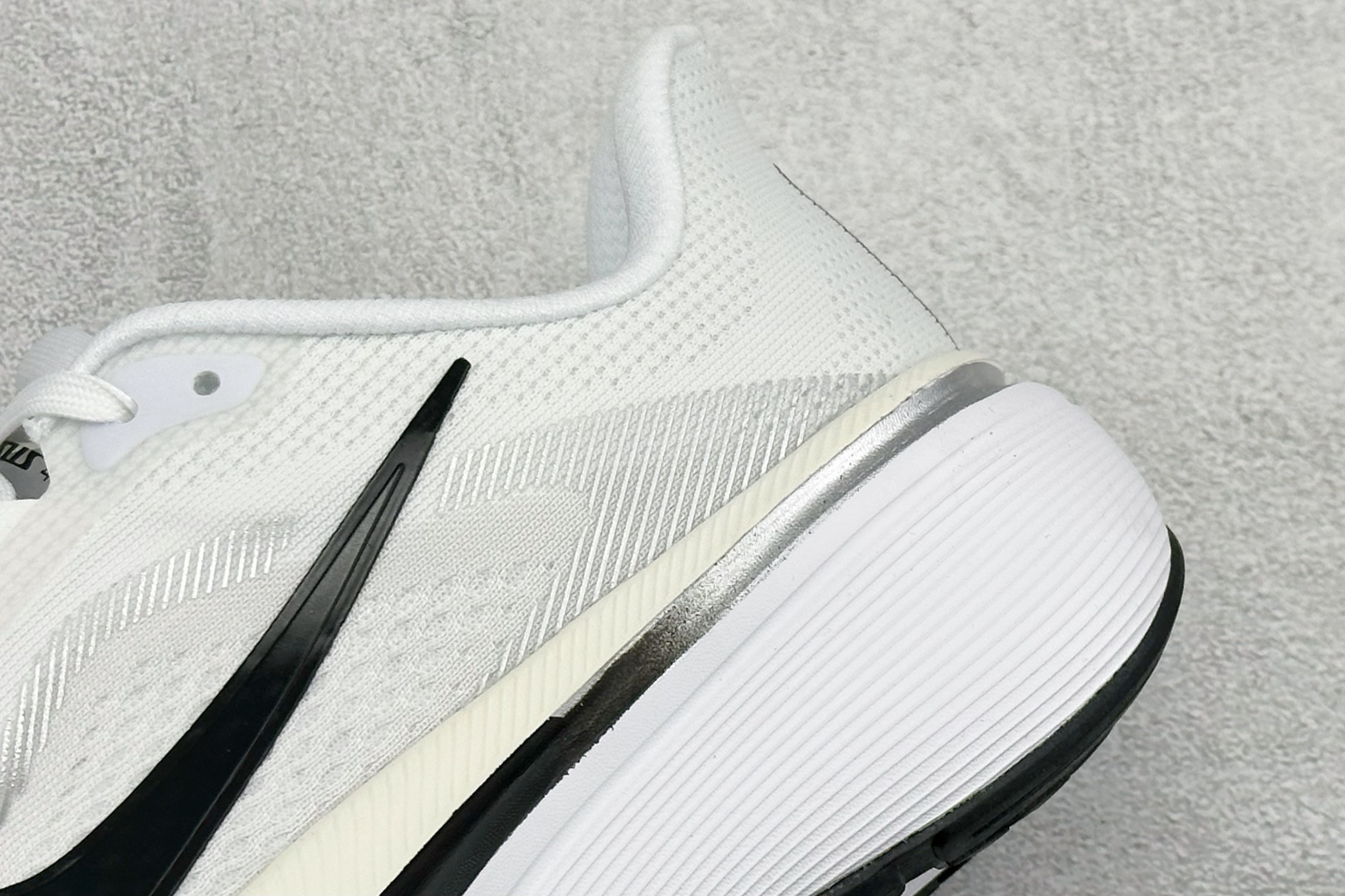 NK Air Zoom Pegasus 42代 耐磨防滑运动跑步鞋 IF1688-109 NK Air Zoom Pegasus 42代 耐磨防滑运动跑步鞋 IF1688-109