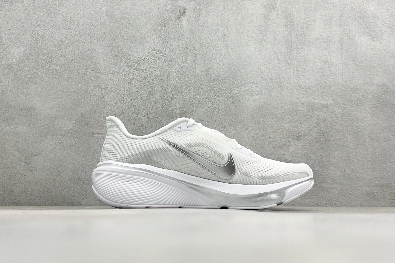 NK Air Zoom Pegasus 42代 耐磨防滑运动跑步鞋 IF1688-108