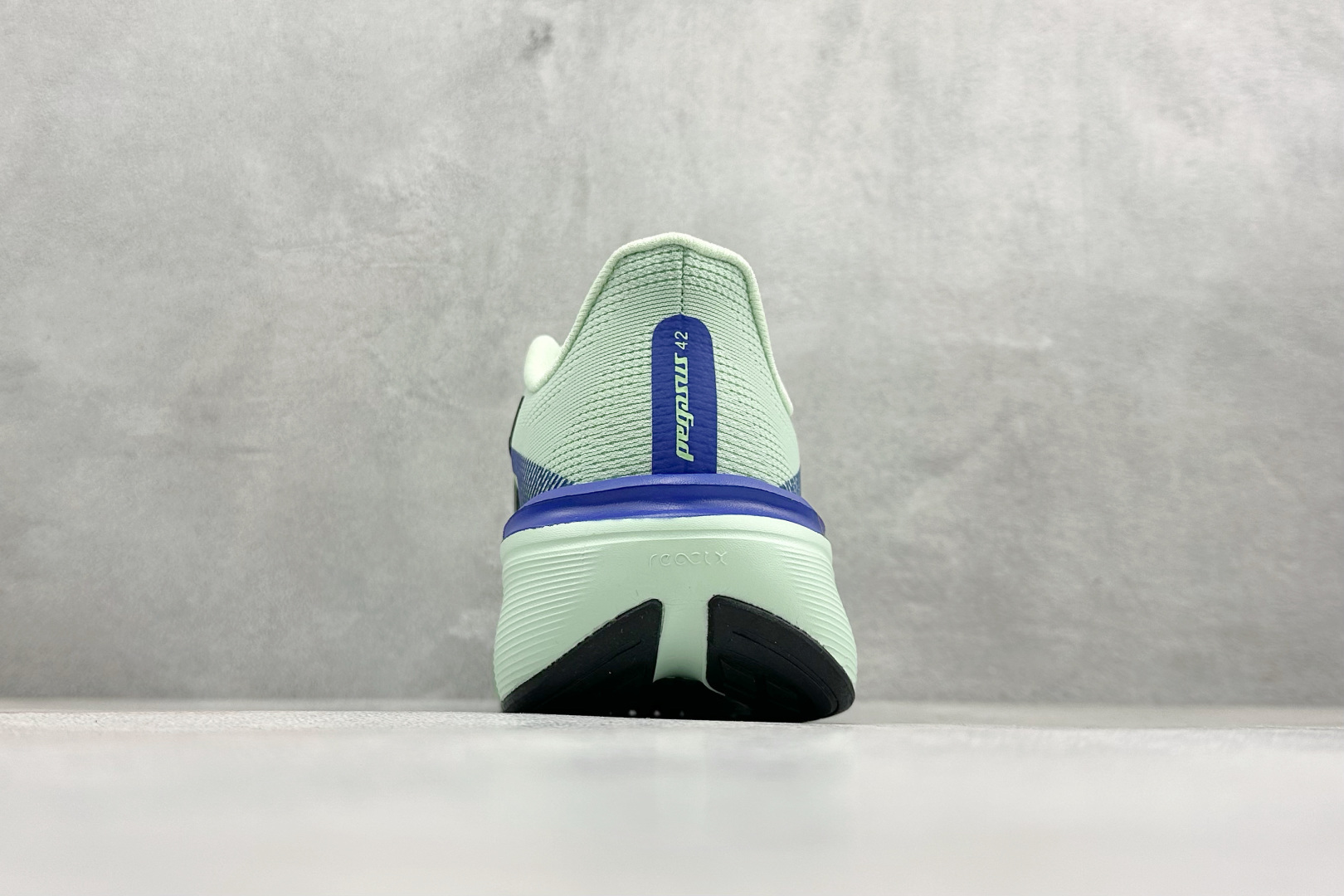 NK Air Zoom Pegasus 42代 耐磨防滑运动跑步鞋 IB1873-702 NK Air Zoom Pegasus 42代 耐磨防滑运动跑步鞋 IB1873-702