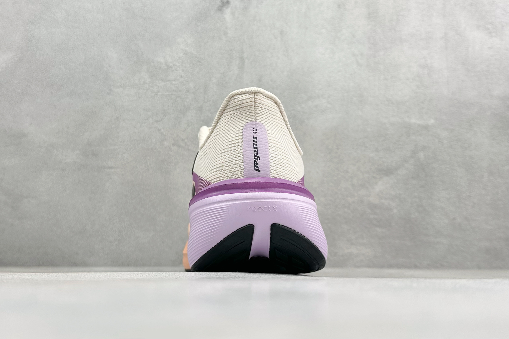 NK Air Zoom Pegasus 42代 耐磨防滑运动跑步鞋 IB1881-113