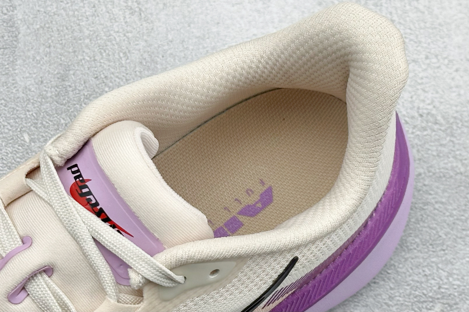 NK Air Zoom Pegasus 42代 耐磨防滑运动跑步鞋 IB1881-113
