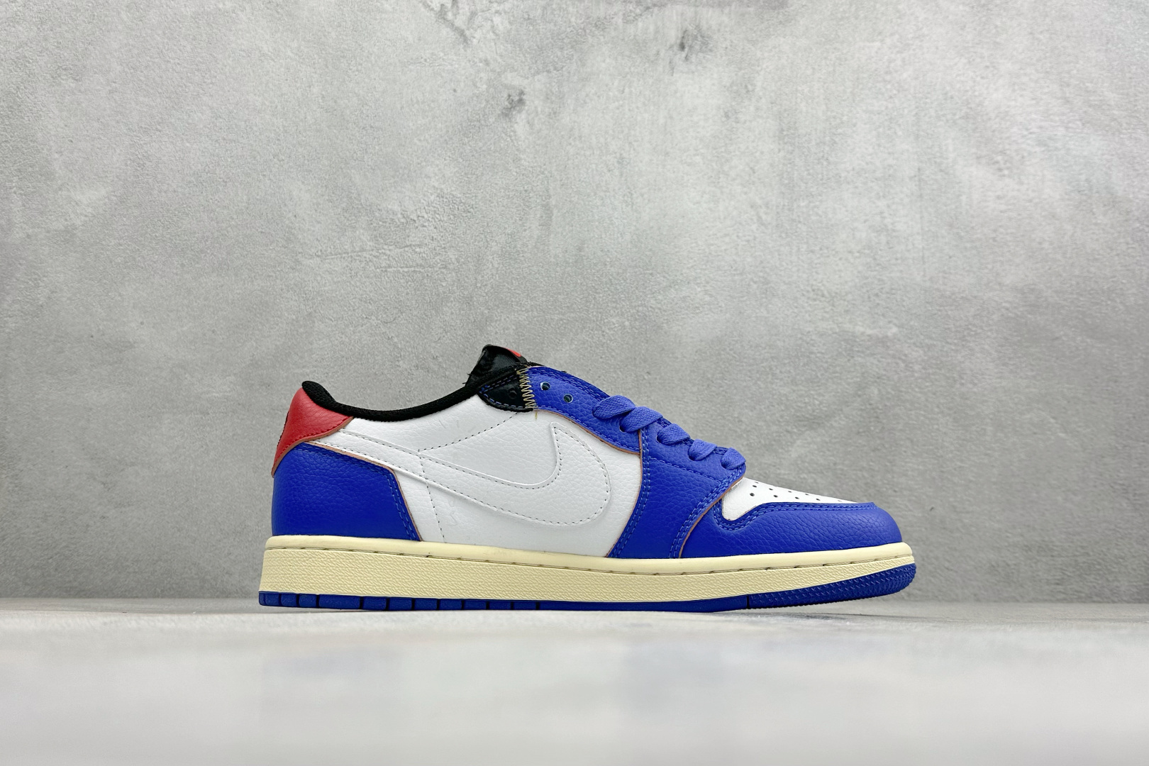 Travis Scott x union la x Jordan Air Jordan 1 retro low un 倒钩 白蓝 DM7866-111 Travis Scott x union la x Jordan Air Jordan 1 retro low un 倒钩 白蓝 DM7866-111