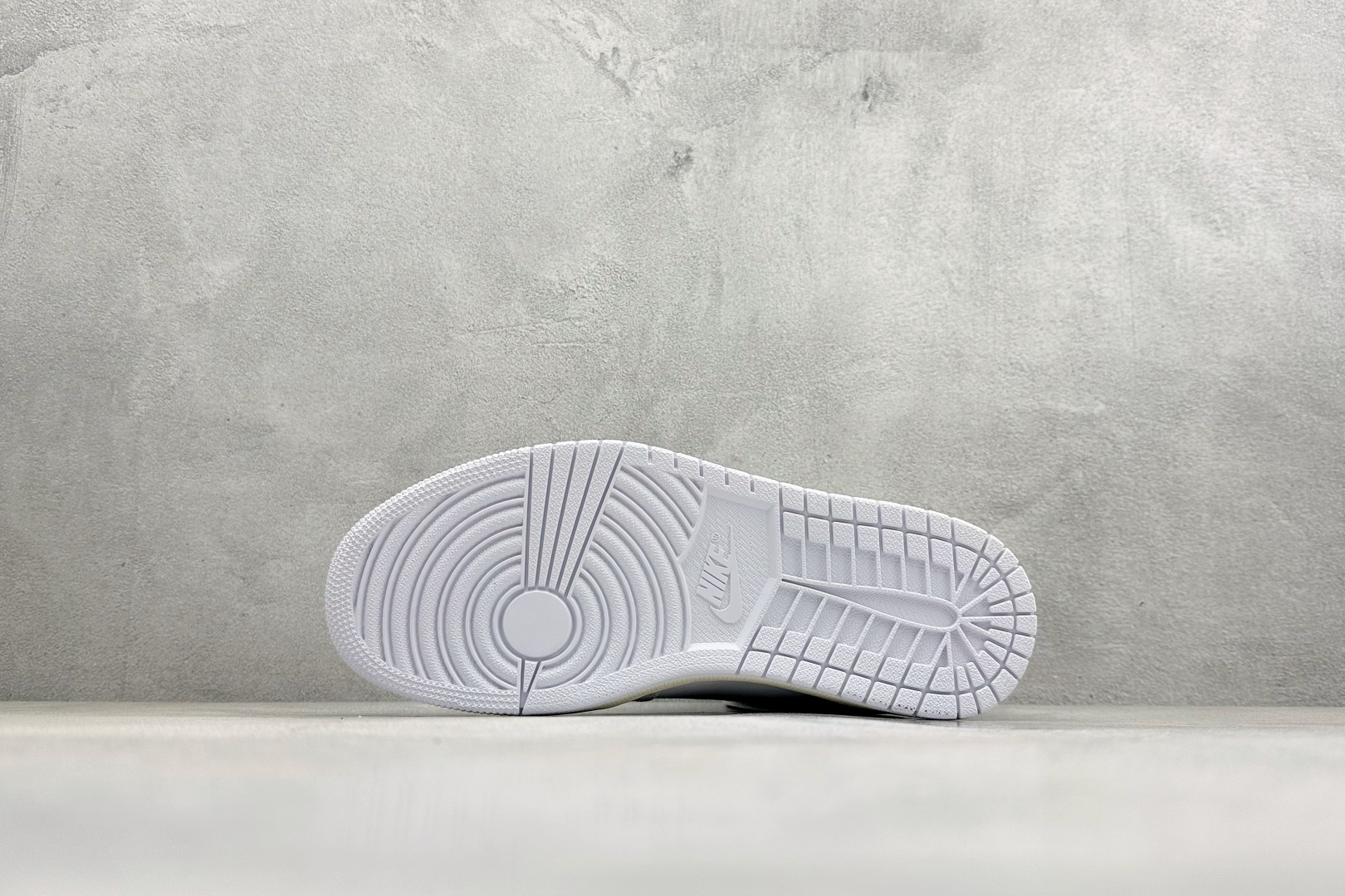 F版OFF-WHITE × Jordan Air Jordan 1 High White the ten 白蓝 欧洲限定 AQ0818-100