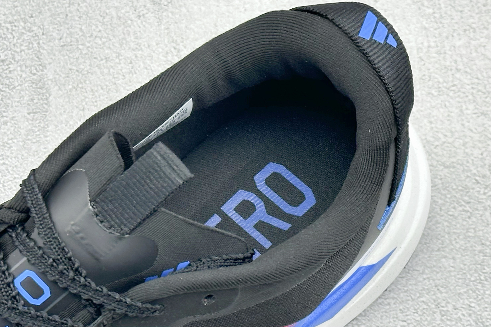 TY版AD ADIZERO EVO SL ATR 阿迪超轻透气缓震跑鞋 KK1066 TY版AD ADIZERO EVO SL ATR 阿迪超轻透气缓震跑鞋 KK1066