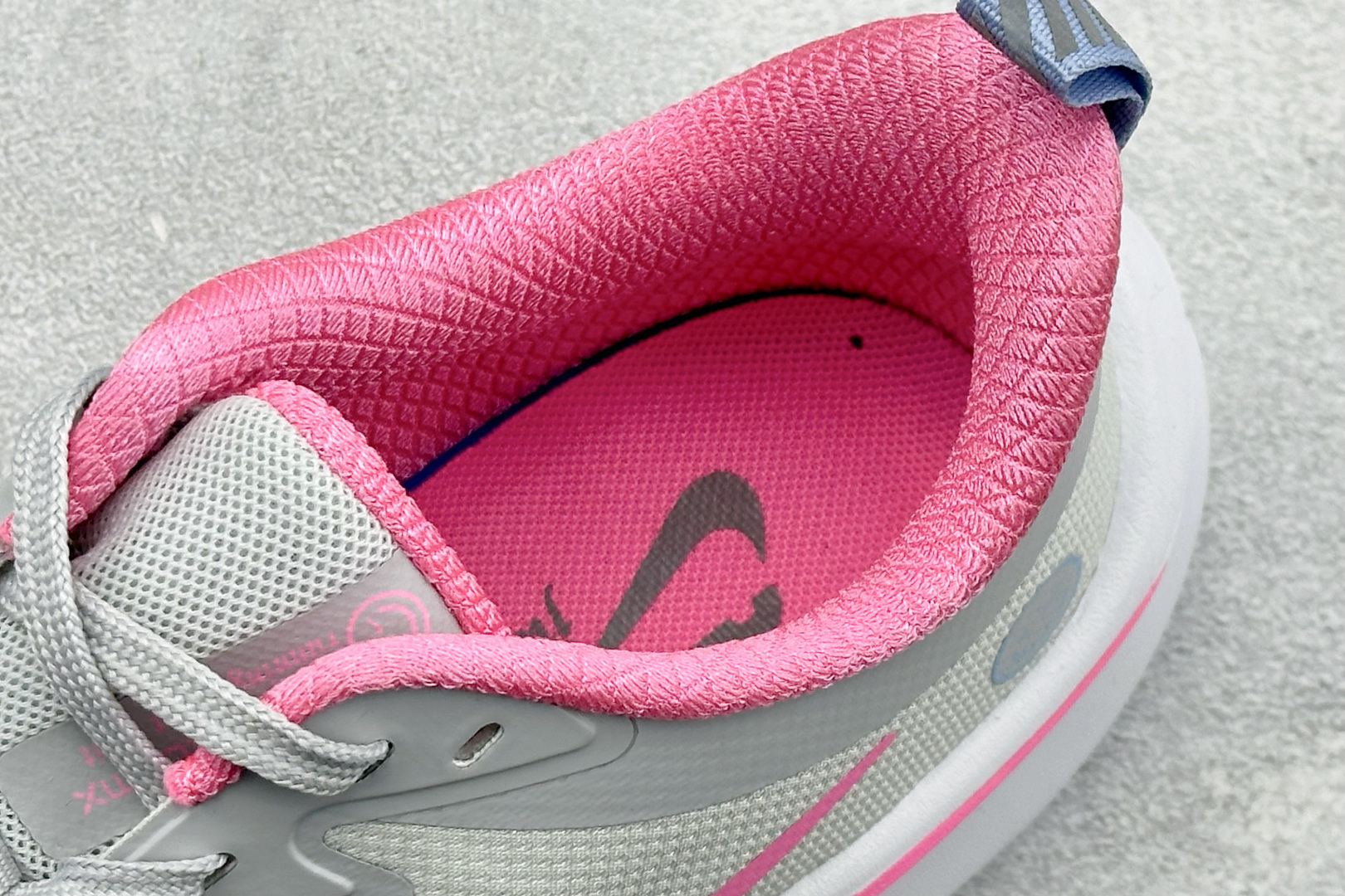 NIKE ZOOMX PLUS 全新耐克跑鞋一代 CK4318-018 NIKE ZOOMX PLUS 全新耐克跑鞋一代 CK4318-018