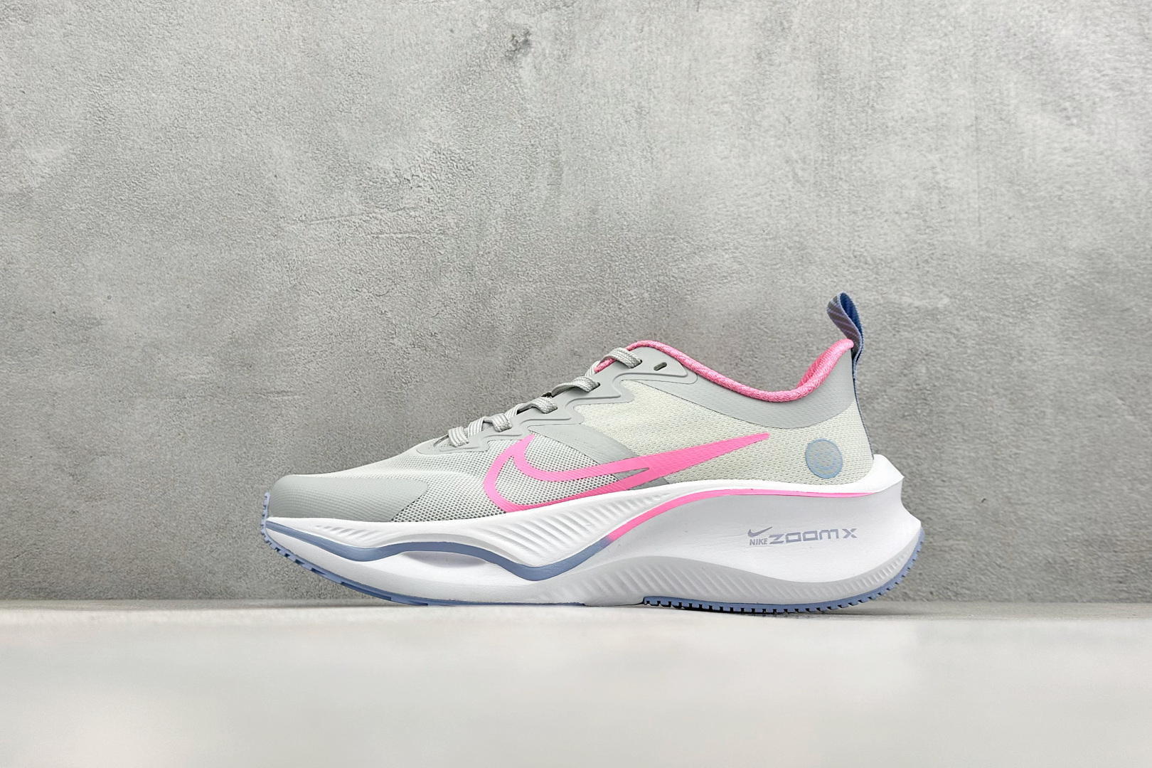 NIKE ZOOMX PLUS 全新耐克跑鞋一代 CK4318-018 NIKE ZOOMX PLUS 全新耐克跑鞋一代 CK4318-018