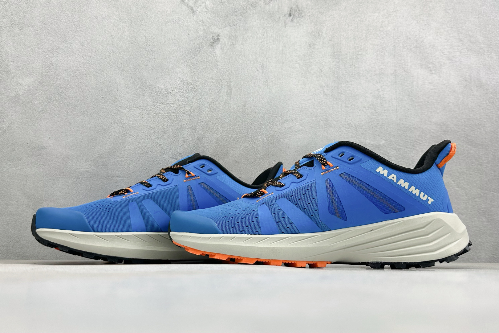 猛犸象MAMMUT Saentis TR 舒适 减震防滑耐磨 低帮徒步鞋 3030-05100-50592-1075
