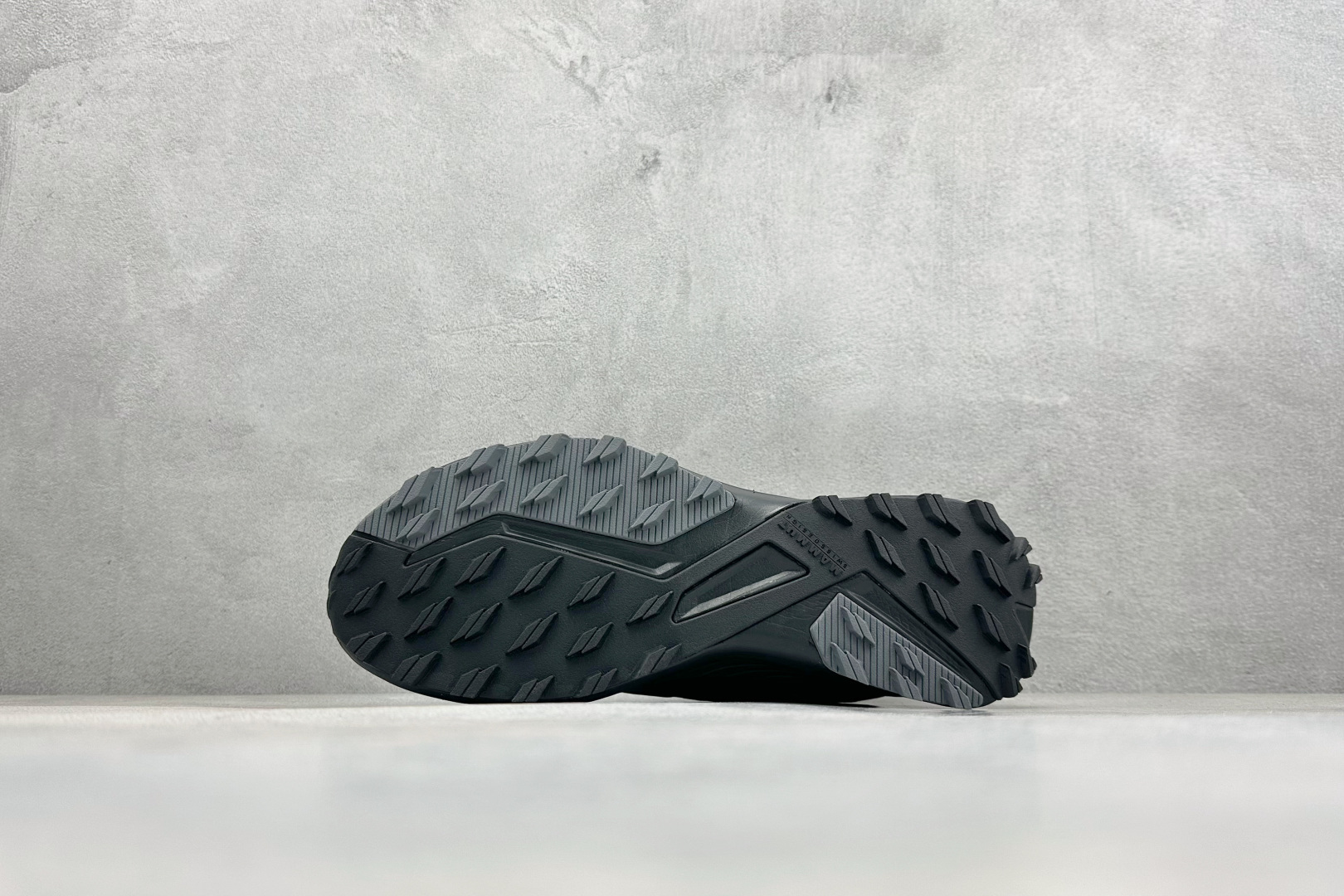 猛犸象MAMMUT Saentis TR 舒适 减震防滑耐磨 低帮徒步鞋 3030-05080-0001-1075