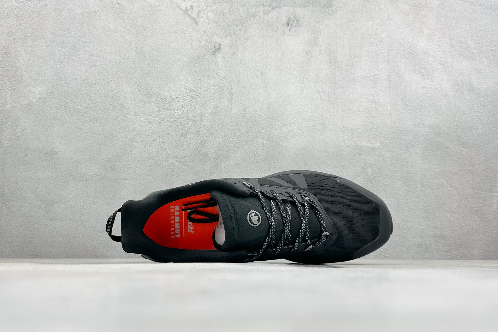 猛犸象MAMMUT Saentis TR 舒适 减震防滑耐磨 低帮徒步鞋 3030-05080-0001-1075