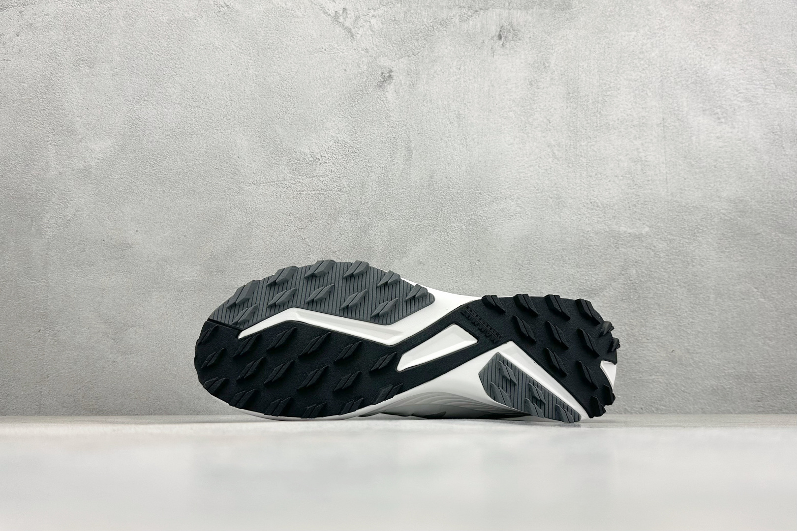 猛犸象MAMMUT Saentis TR 舒适 减震防滑耐磨 低帮徒步鞋 3030-05110-0246-1050
