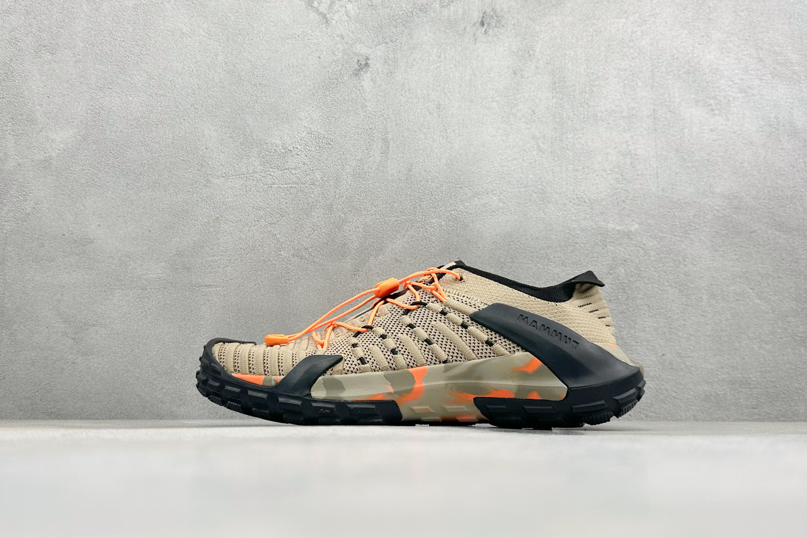 猛犸象MAMMUT Hueco 户外登山鞋 减震防滑耐磨 户外登山鞋 3020-06460-7521-1065