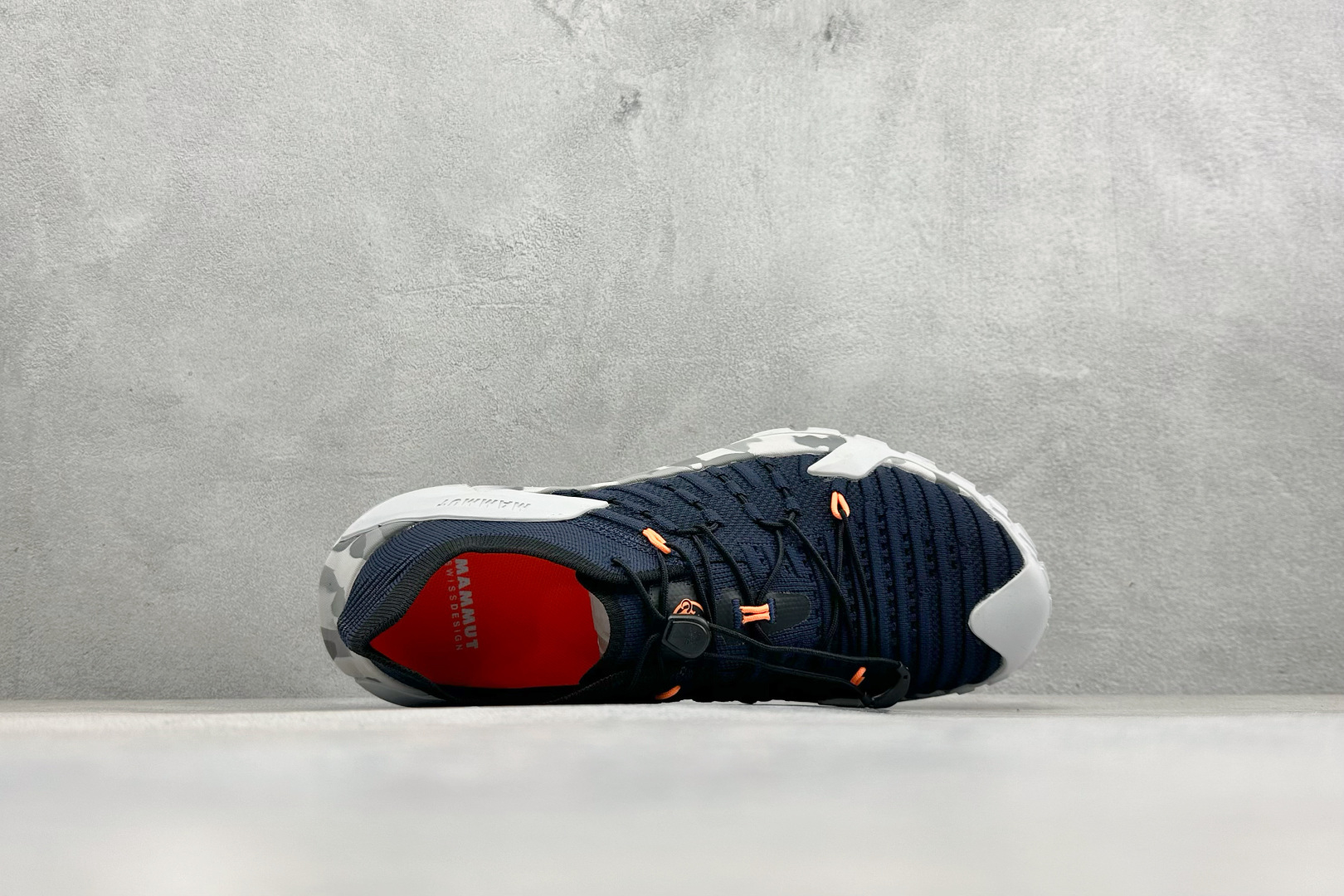 猛犸象MAMMUT Hueco 户外登山鞋 减震防滑耐磨 户外登山鞋 3020-06460-0257-1075