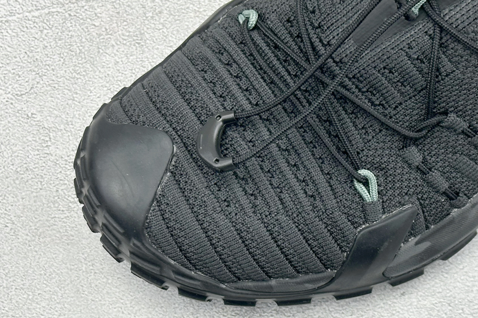 猛犸象MAMMUT Hueco 户外登山鞋 减震防滑耐磨 户外登山鞋 3020-06460-00721-1075