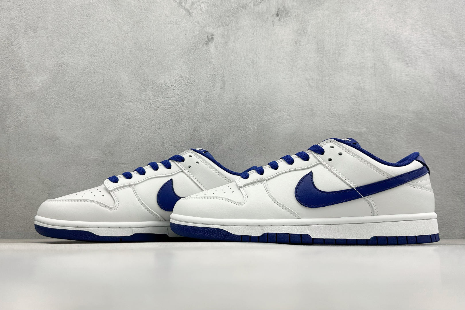 Nike SB Dunk Low 白蓝色 低帮休闲板鞋 HF5441-117