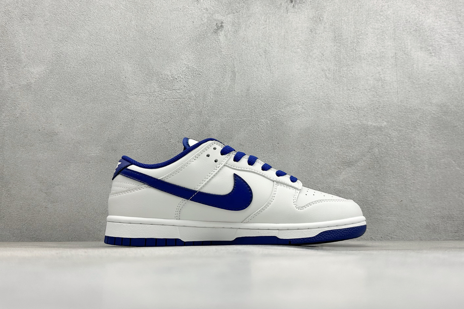 Nike SB Dunk Low 白蓝色 低帮休闲板鞋 HF5441-117