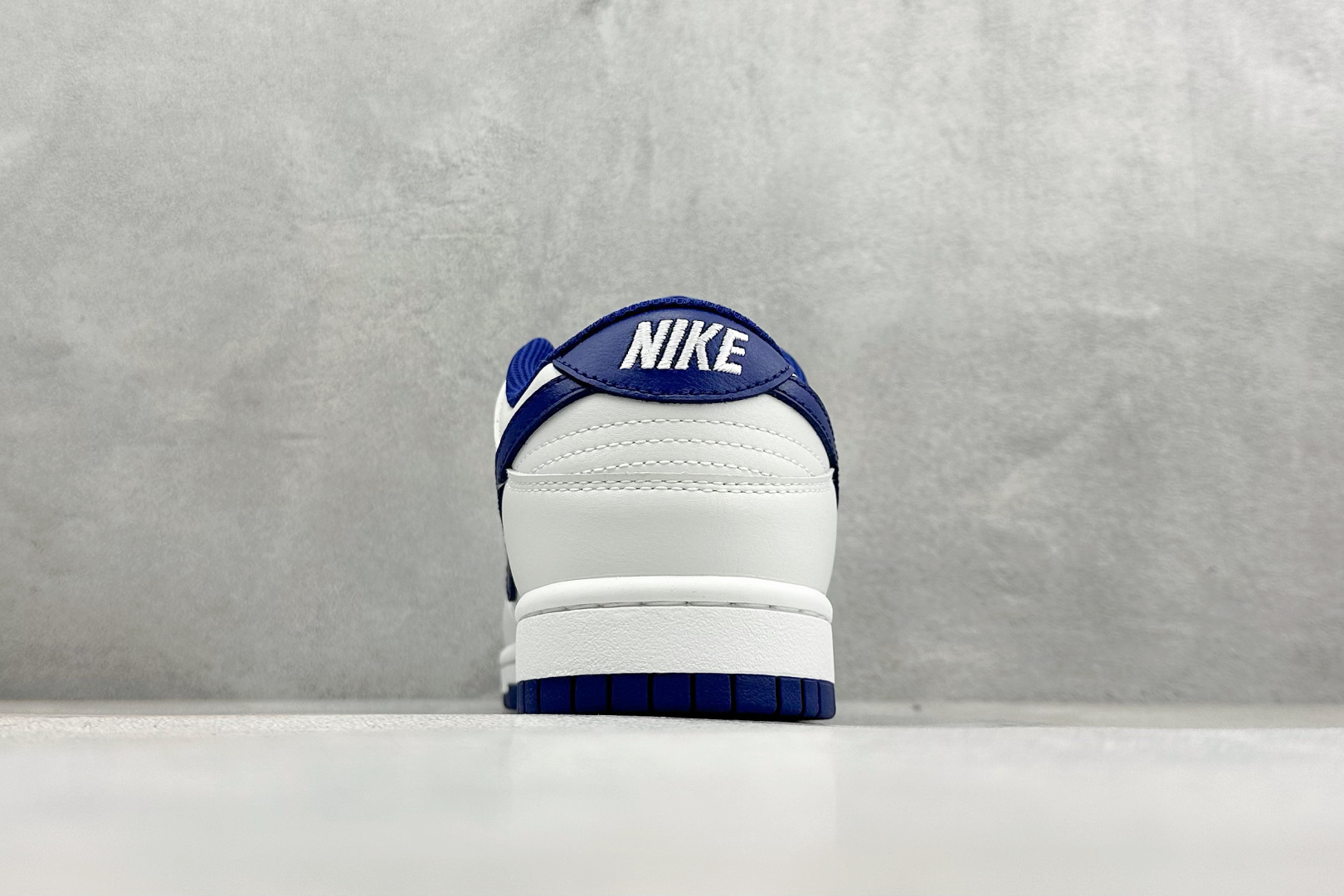Nike SB Dunk Low 白蓝色 低帮休闲板鞋 HF5441-117