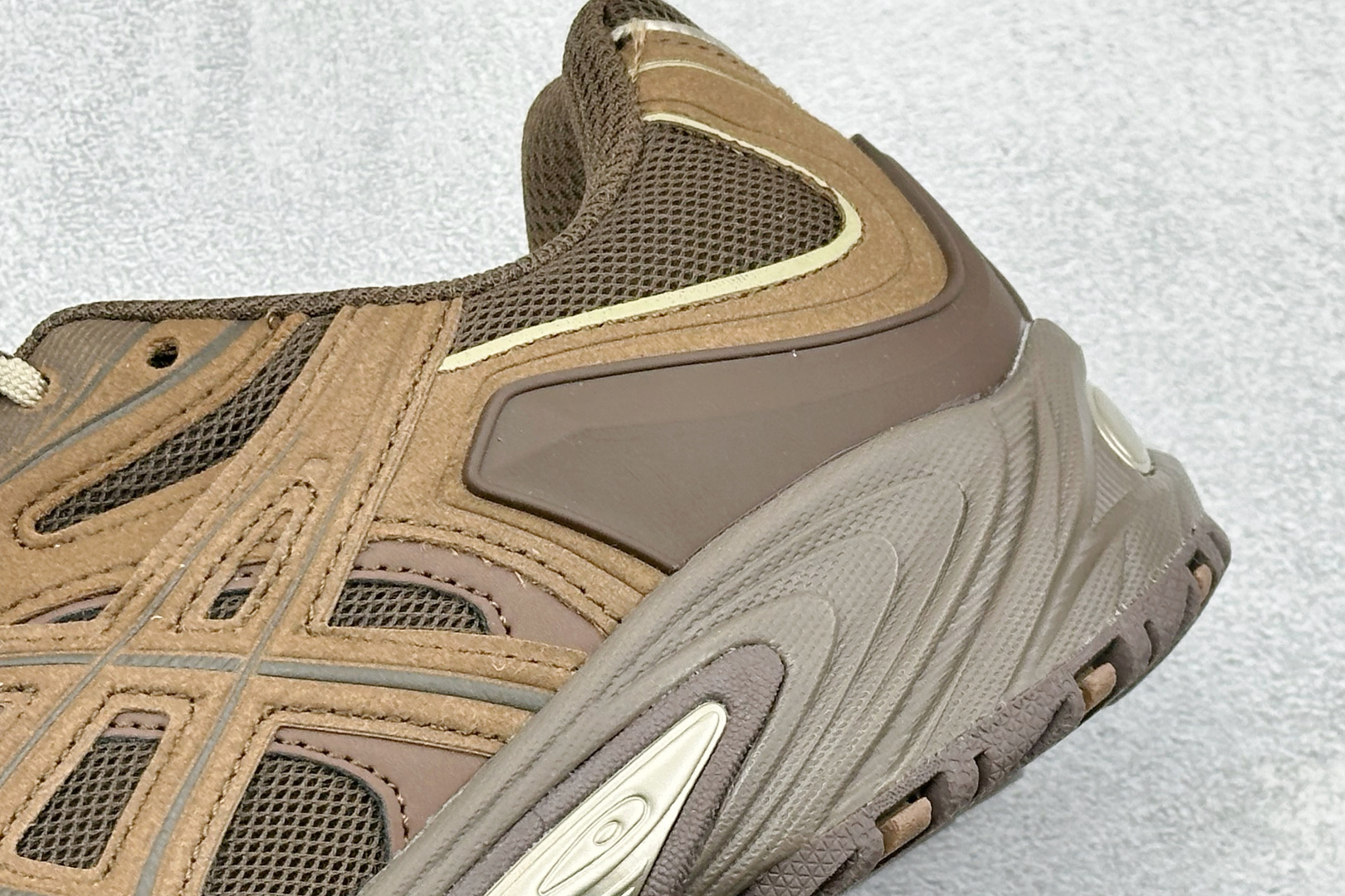 TG版Asics Gel-Kahana TR Nexus 亚瑟士复古潮流休闲运动鞋 1203B123-200 TG版Asics Gel-Kahana TR Nexus 亚瑟士复古潮流休闲运动鞋 1203B123-200