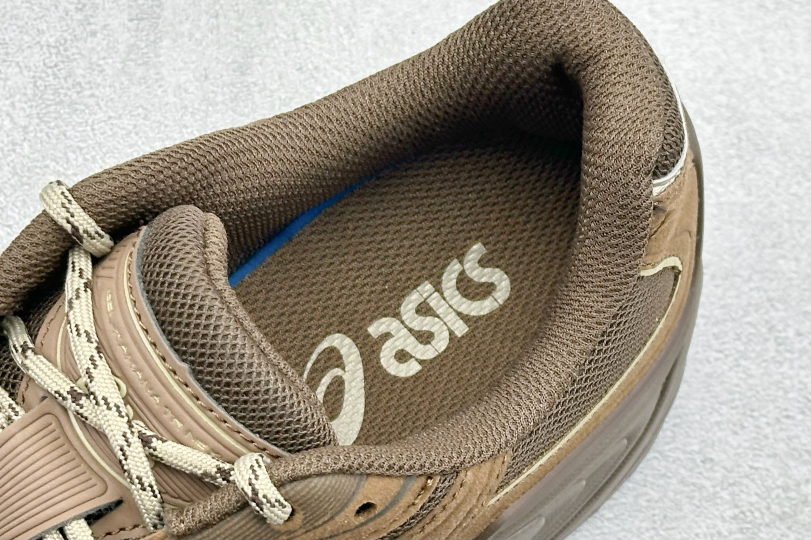TG版Asics Gel-Kahana TR Nexus 亚瑟士复古潮流休闲运动鞋 1203B123-200 TG版Asics Gel-Kahana TR Nexus 亚瑟士复古潮流休闲运动鞋 1203B123-200