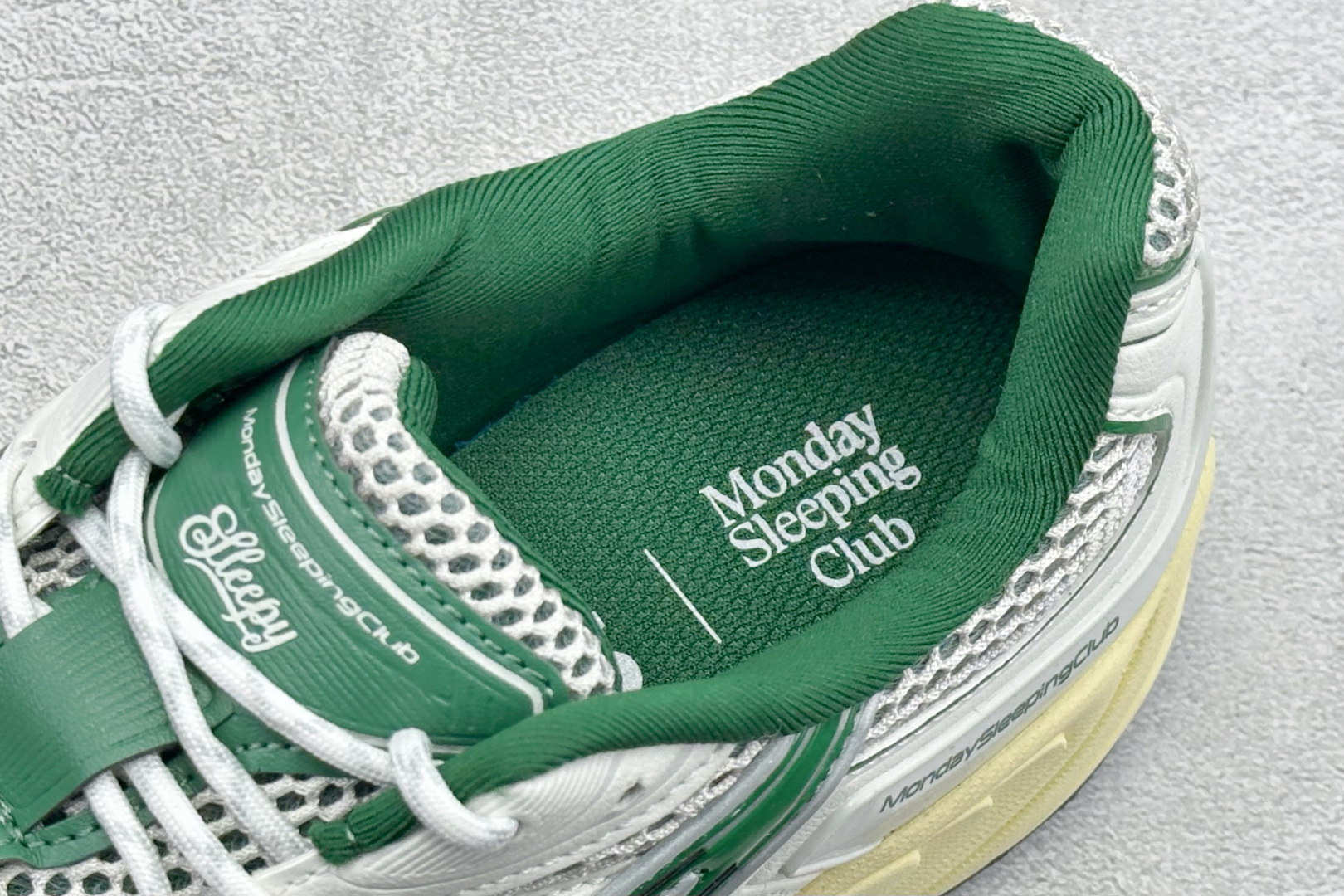TG版Asics Gel-Kahana TR Nexus 亚瑟士复古潮流休闲运动鞋 1203B132-100 TG版Asics Gel-Kahana TR Nexus 亚瑟士复古潮流休闲运动鞋 1203B132-100