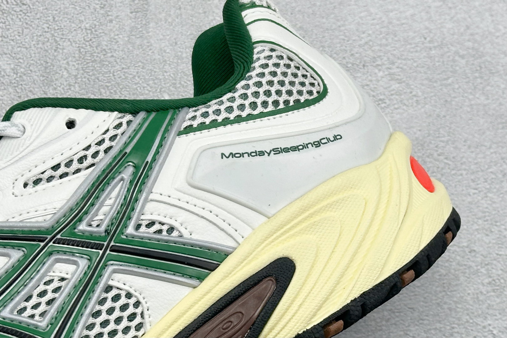 TG版Asics Gel-Kahana TR Nexus 亚瑟士复古潮流休闲运动鞋 1203B132-100 TG版Asics Gel-Kahana TR Nexus 亚瑟士复古潮流休闲运动鞋 1203B132-100