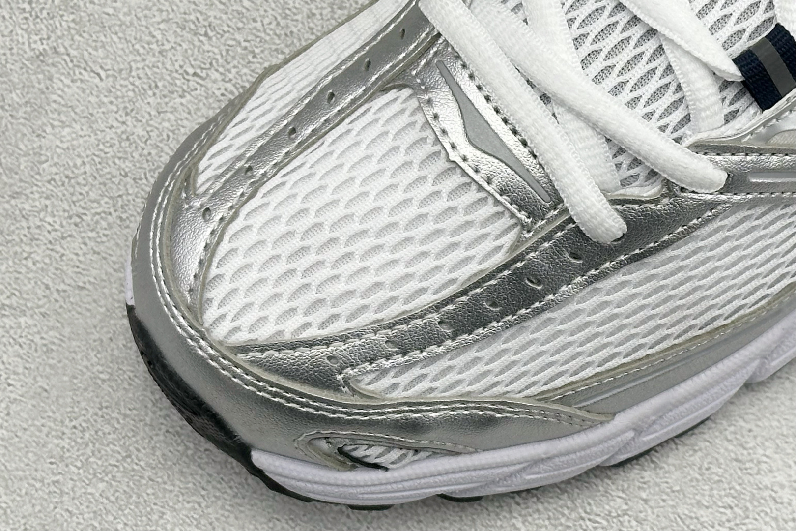 180 Nike Air Max Moto 2K 耐克 百搭舒适耐磨 低帮跑步鞋 HQ2056-104-Chinese UA Cheap High Quatity Brand Clothes Bags handbags Sneakers wholesale wholesaler seller from China Factory suppliers Fashion Clothing Shoes best Quality Beautiful Price 180 Nike Air Max Moto 2K 耐克 百搭舒适耐磨 低帮跑步鞋 HQ2056-104