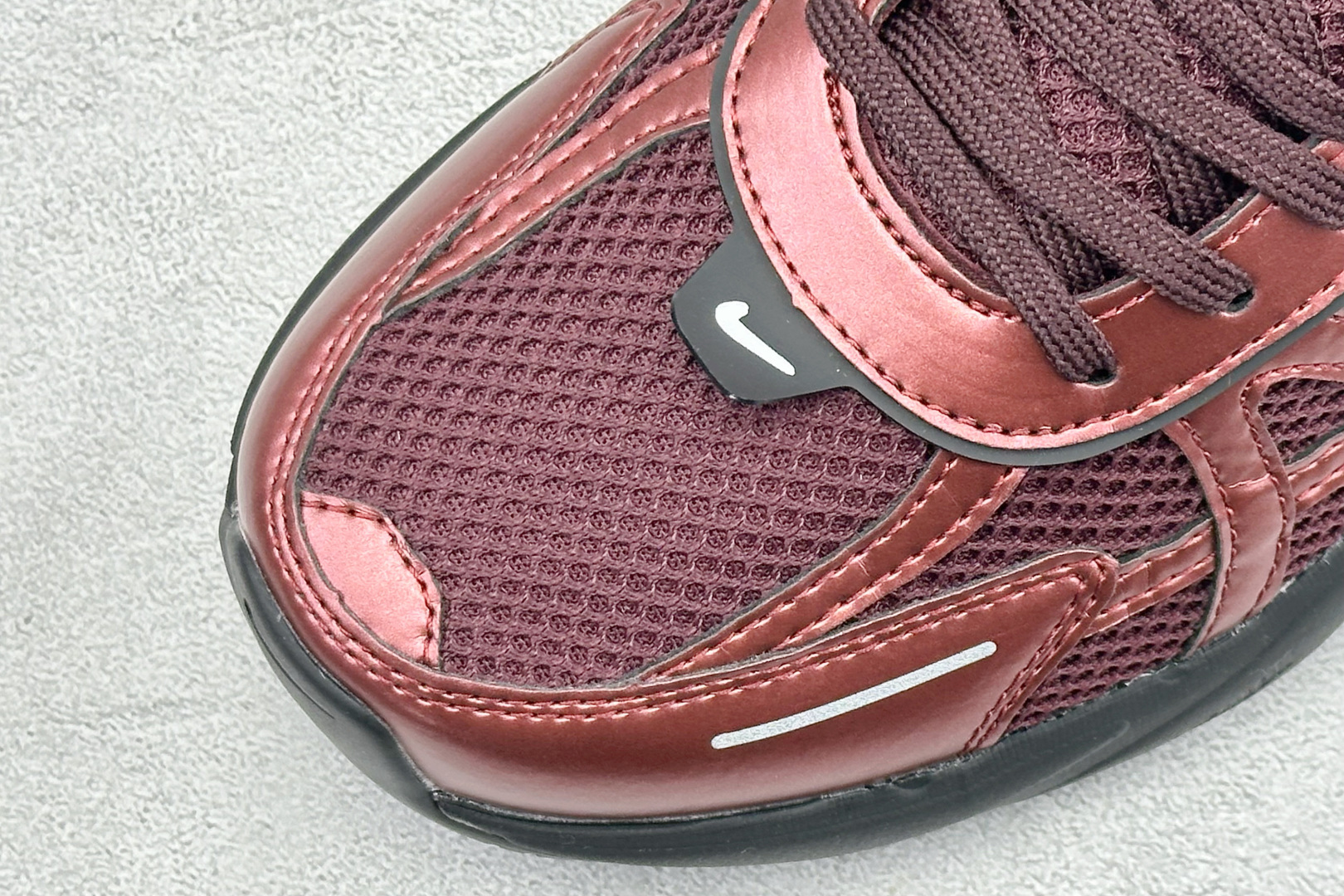 NIKE V2K Runtekk 酒红 减震防滑复古低帮跑步鞋 HJ4497-600 NIKE V2K Runtekk 酒红 减震防滑复古低帮跑步鞋 HJ4497-600