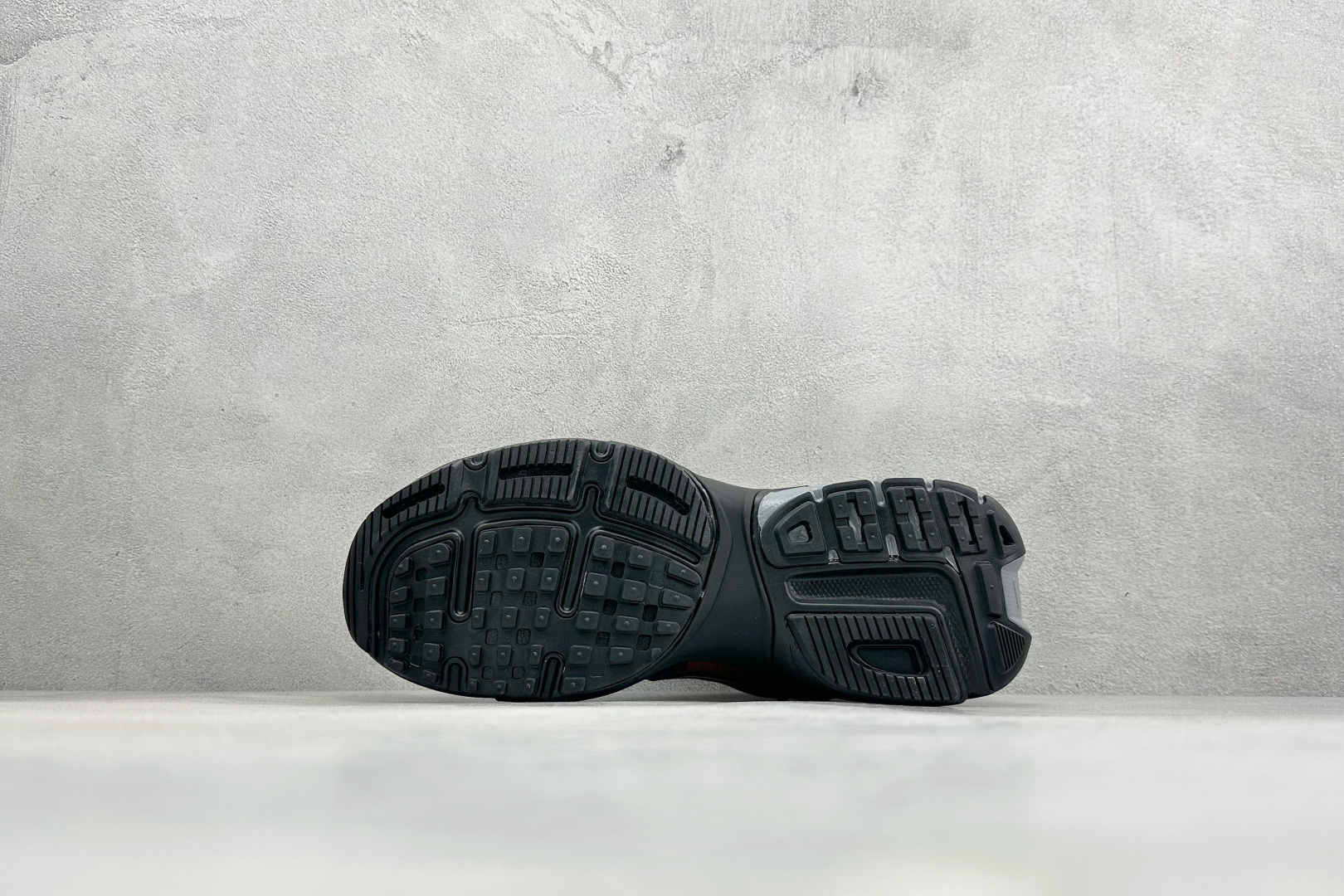 NIKE V2K Runtekk 酒红 减震防滑复古低帮跑步鞋 HJ4497-600 NIKE V2K Runtekk 酒红 减震防滑复古低帮跑步鞋 HJ4497-600