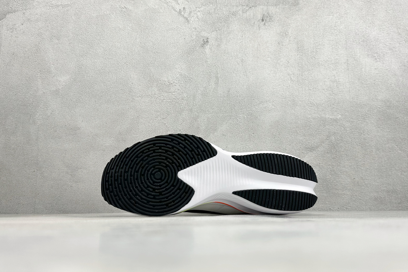 NIKE ZOOMX PLUS 全新耐克跑鞋一代 CK4318-008 NIKE ZOOMX PLUS 全新耐克跑鞋一代 CK4318-008