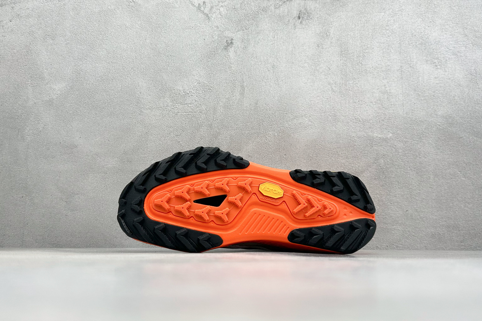 MT版NIKE ACG ZEGAMA TRAIL 越野登山跑步鞋 HV8113-100 MT版NIKE ACG ZEGAMA TRAIL 越野登山跑步鞋 HV8113-100