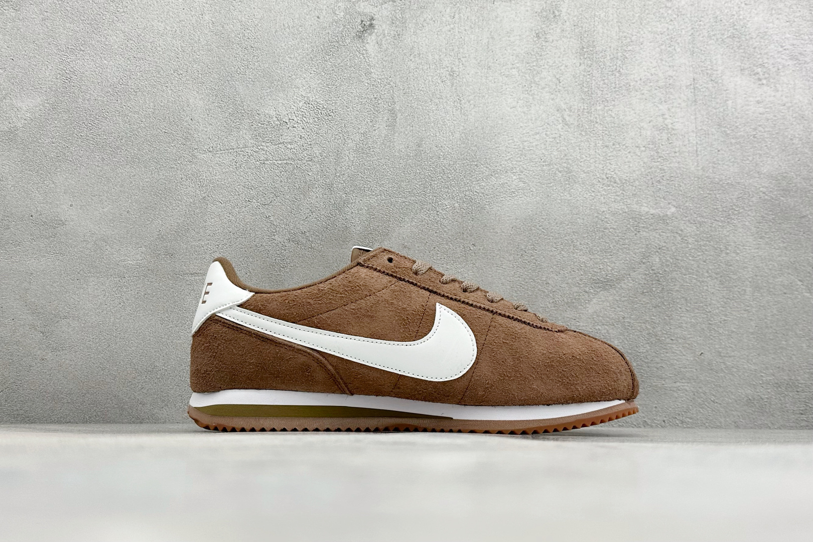 XH版NIKE CORTEZ 经典轻便舒适阿甘休闲跑步鞋 FJ2530-200