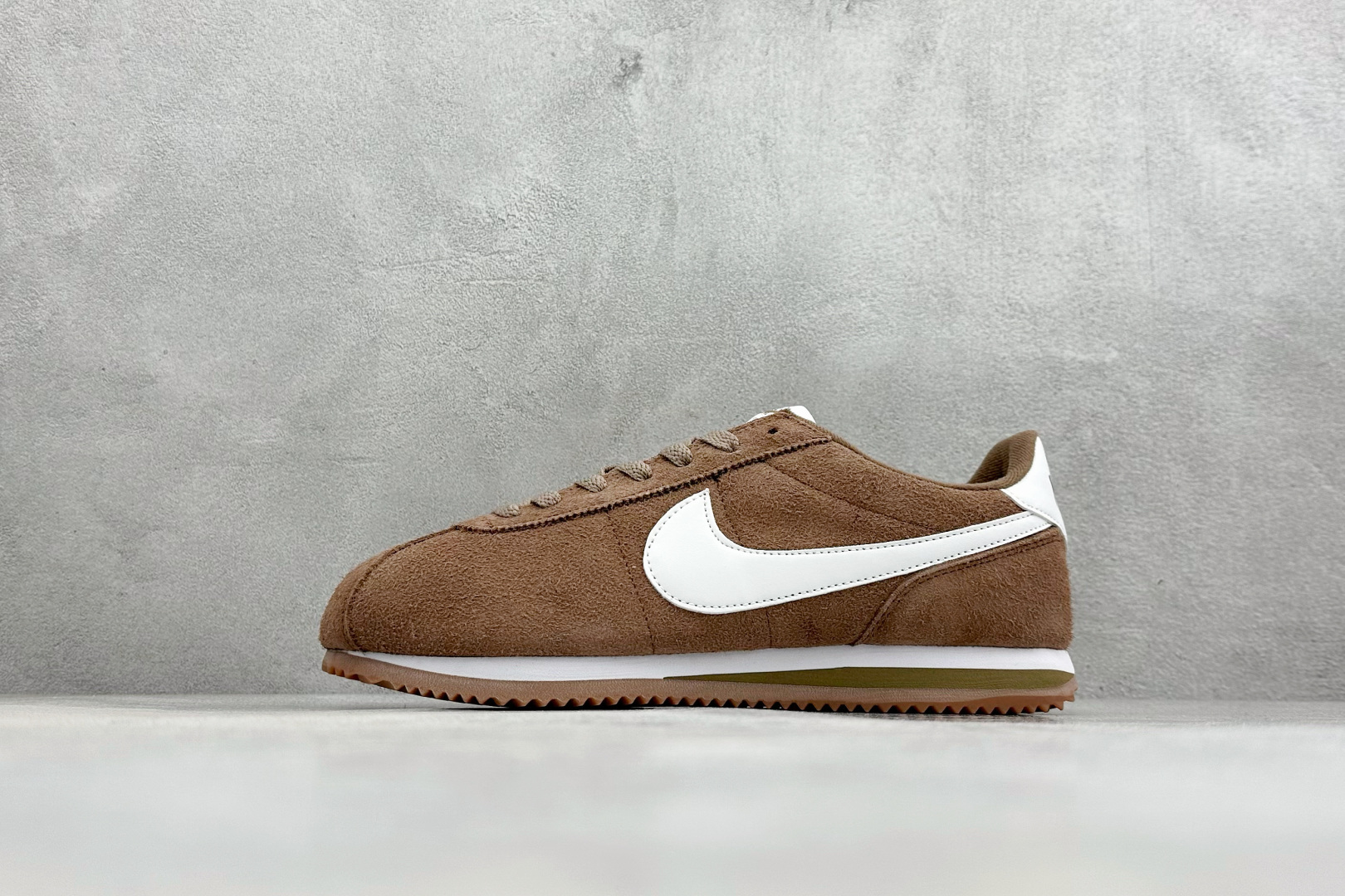 XH版NIKE CORTEZ 经典轻便舒适阿甘休闲跑步鞋 FJ2530-200