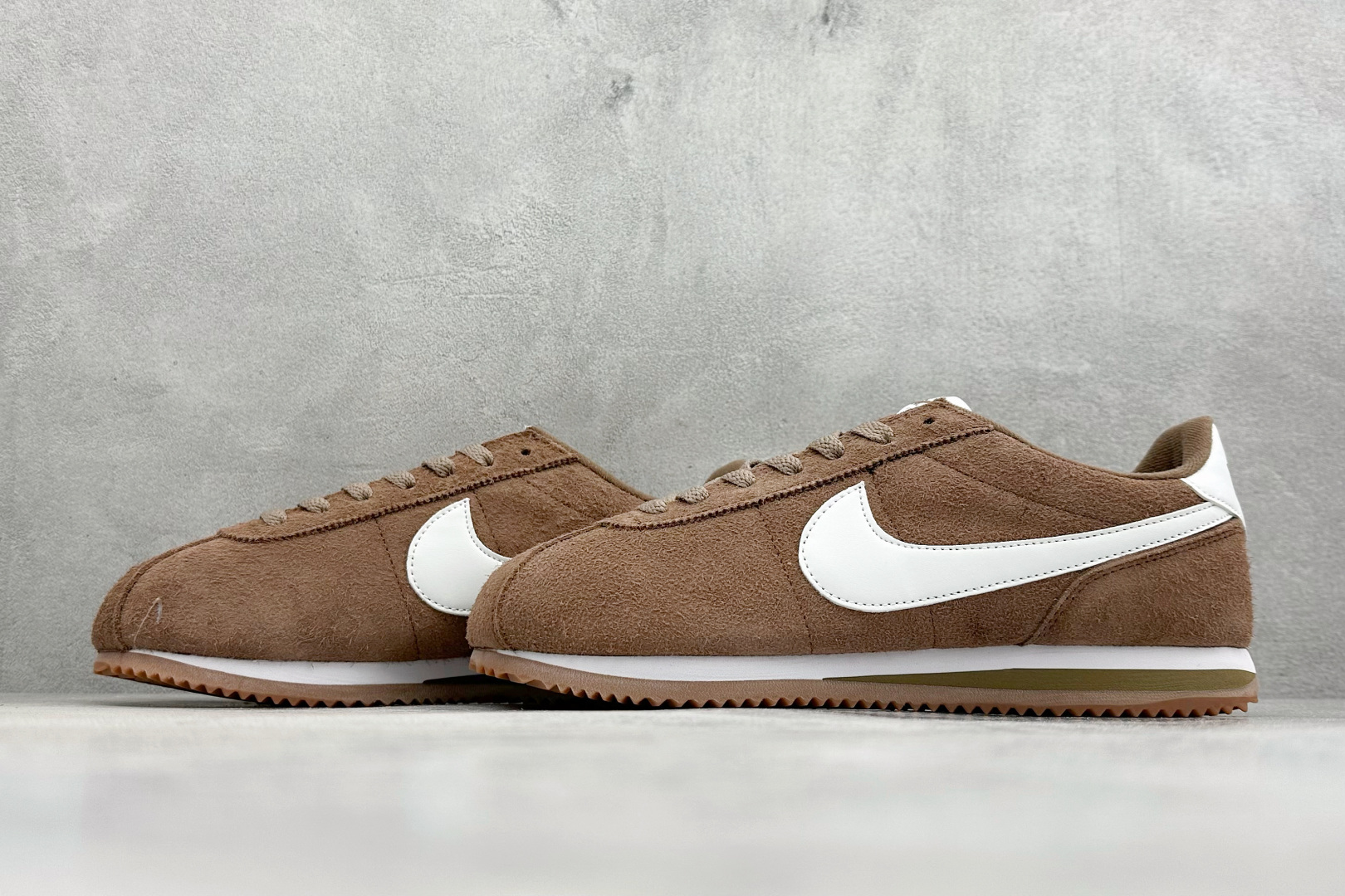 XH版NIKE CORTEZ 经典轻便舒适阿甘休闲跑步鞋 FJ2530-200